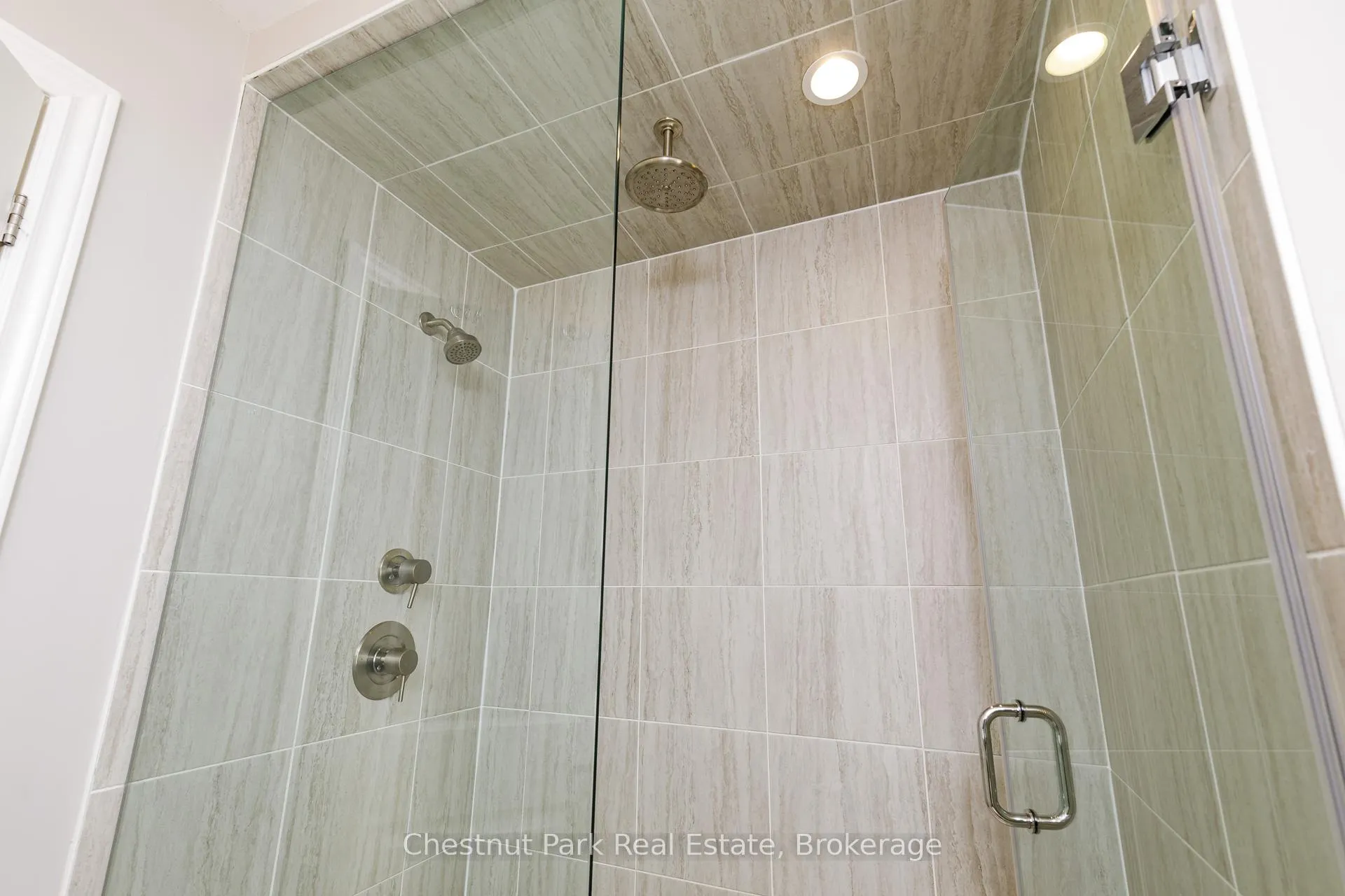 Photo 22 of 18 Gregory Avenue, Collingwood — HOMEH
