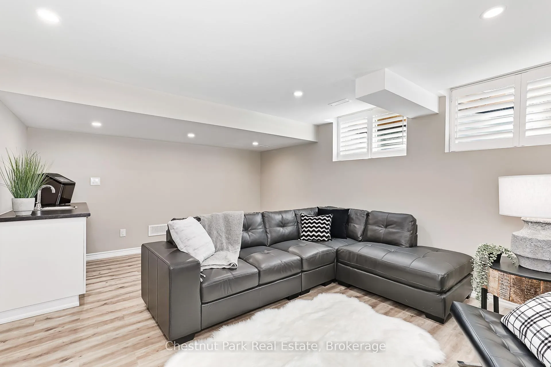 Photo 31 of 18 Gregory Avenue, Collingwood — HOMEH