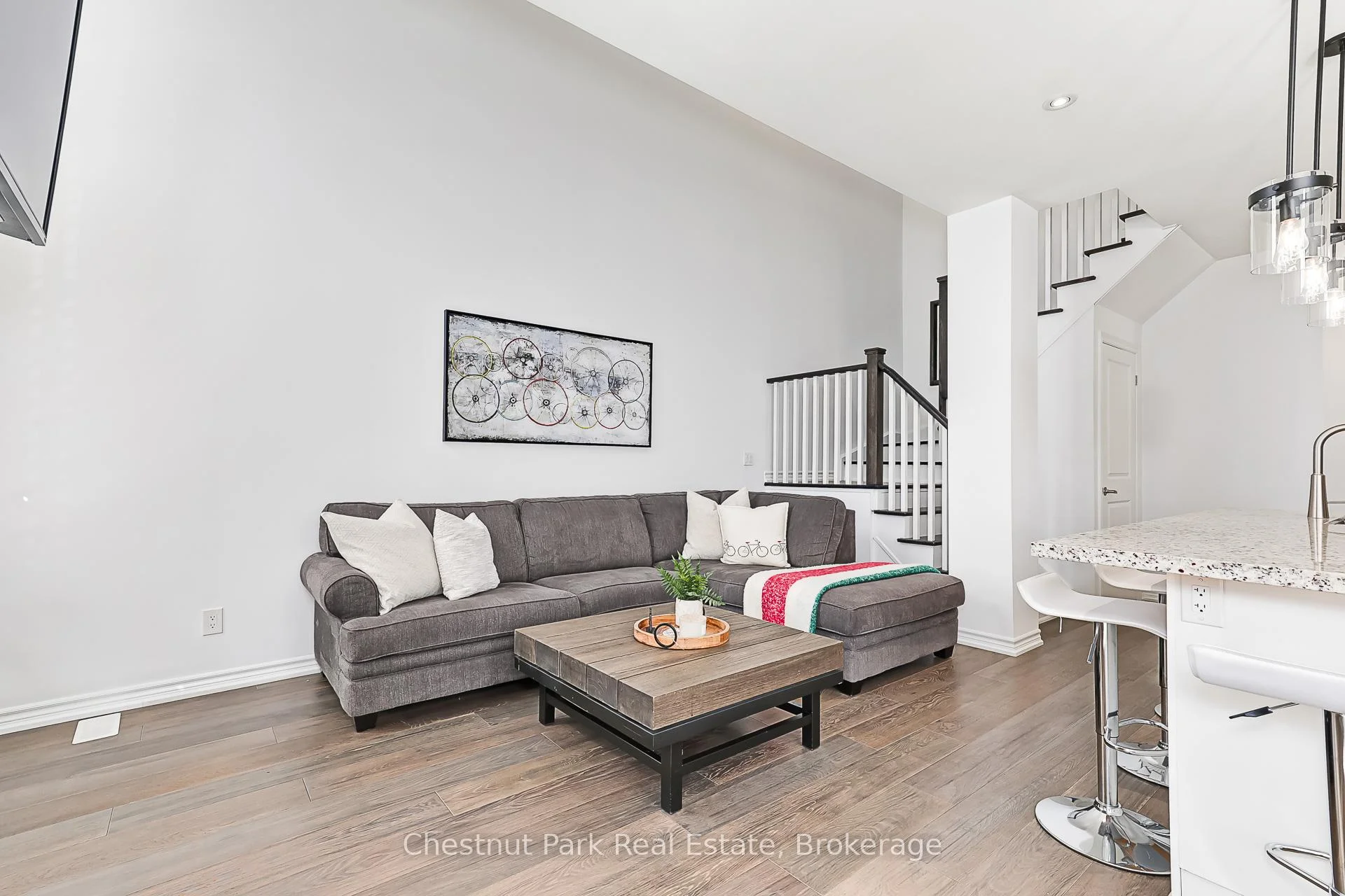 Photo 14 of 18 Gregory Avenue, Collingwood — HOMEH