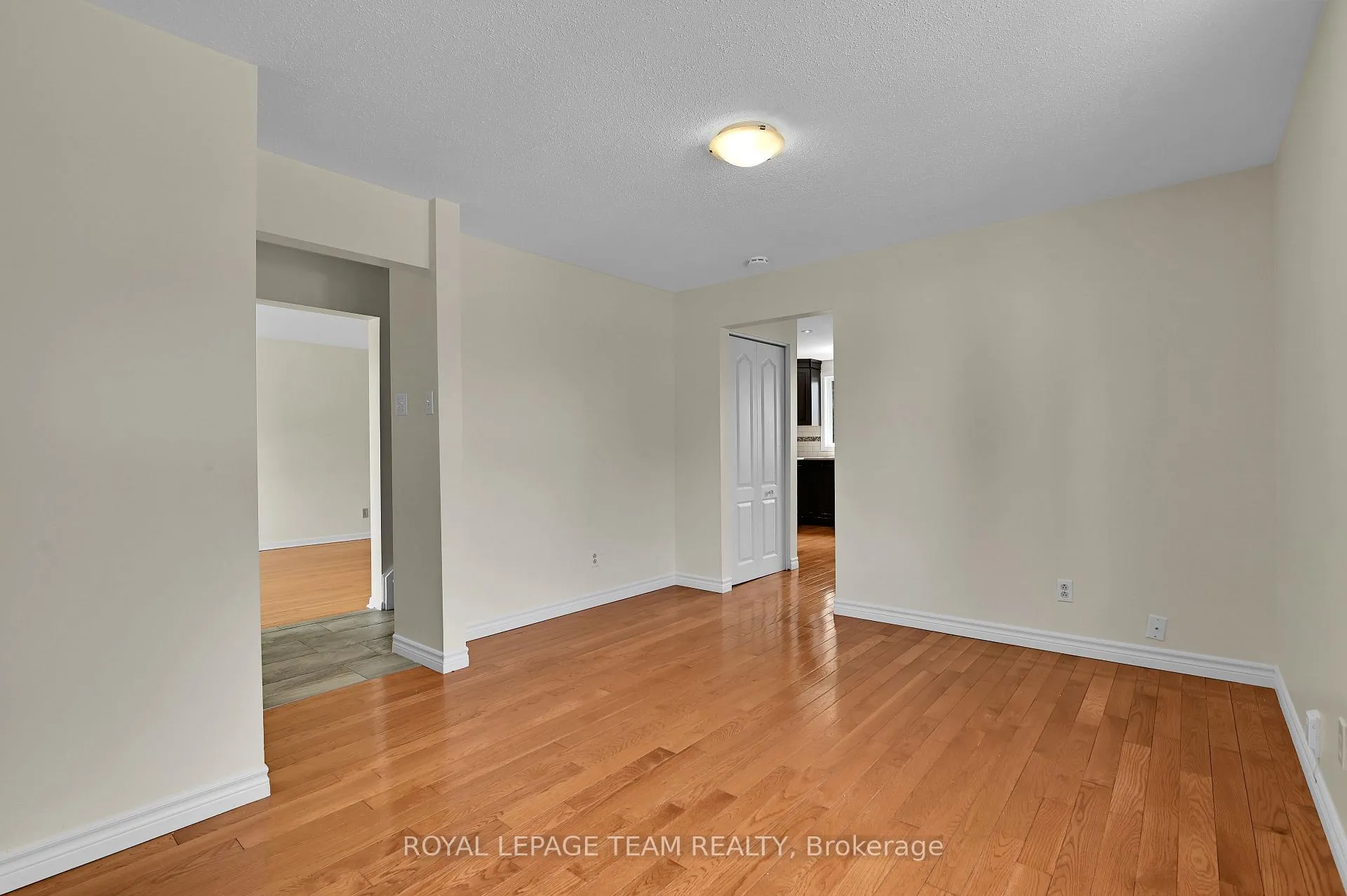 Photo 16 of 114 Chesterton Drive, Ottawa, Borden Farm/Stewart Farm/Carleton Heights/Parkwood Hills — HOMEH