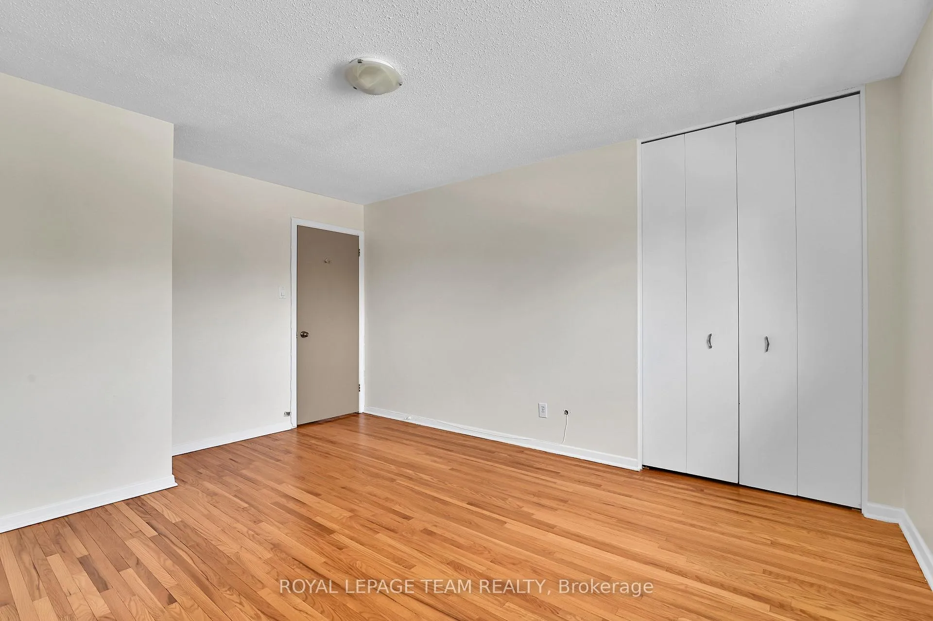 Photo 28 of 114 Chesterton Drive, Ottawa, Borden Farm/Stewart Farm/Carleton Heights/Parkwood Hills — HOMEH