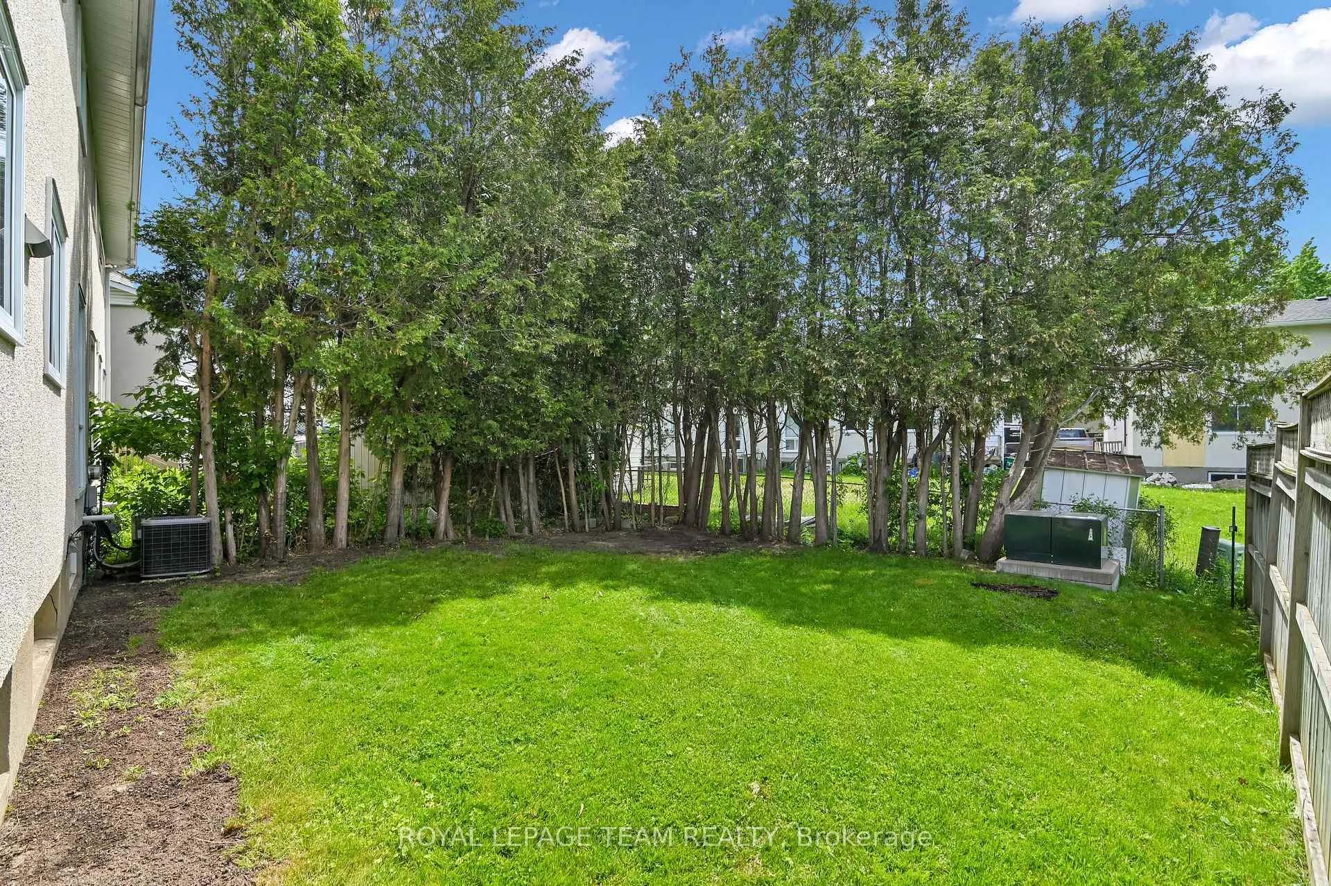 Photo 35 of 114 Chesterton Drive, Ottawa, Borden Farm/Stewart Farm/Carleton Heights/Parkwood Hills — HOMEH