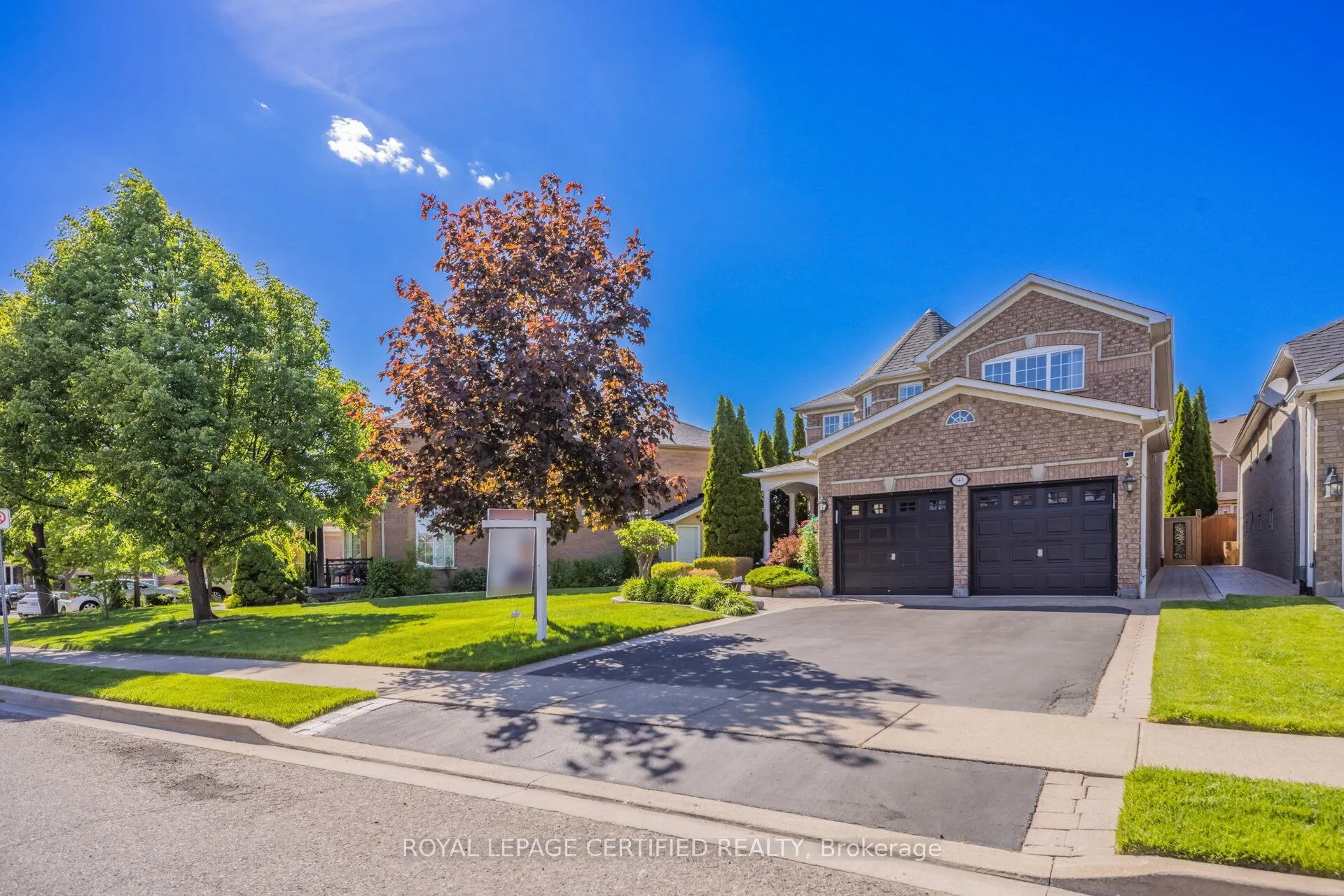 Photo 2 of 141 Vintage Gate, Brampton, Fletcher's Creek Village — HOMEH
