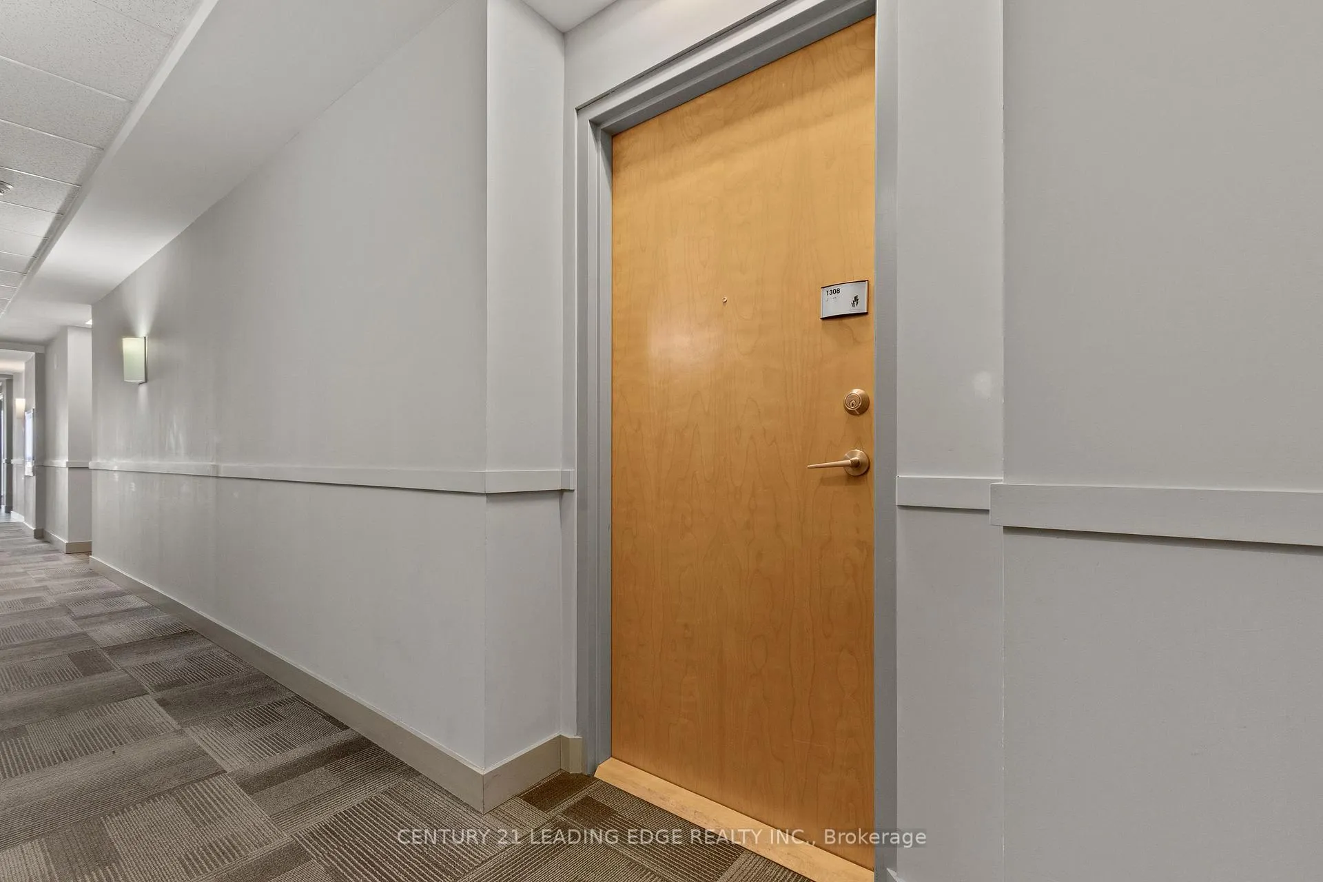 Photo 6 of Unit 1308, 1 Victoria Street S, Kitchener — HOMEH