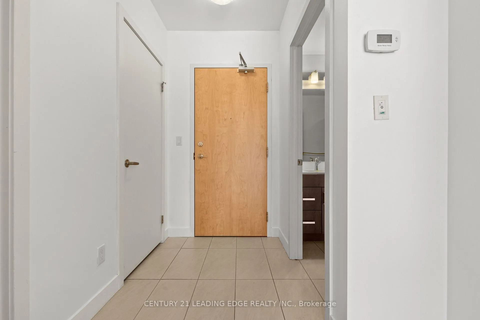 Photo 8 of Unit 1308, 1 Victoria Street S, Kitchener — HOMEH
