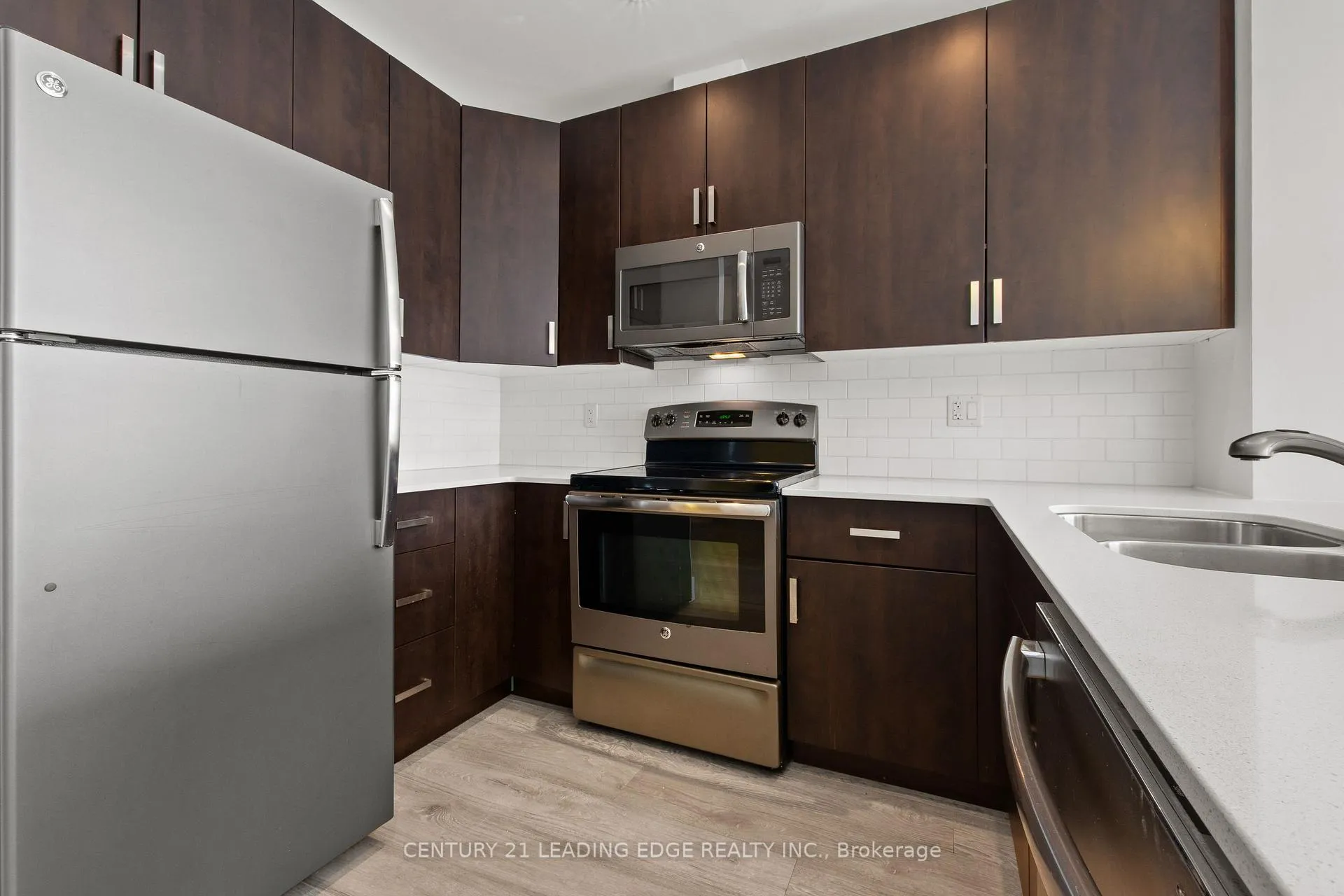 Photo 10 of Unit 1308, 1 Victoria Street S, Kitchener — HOMEH