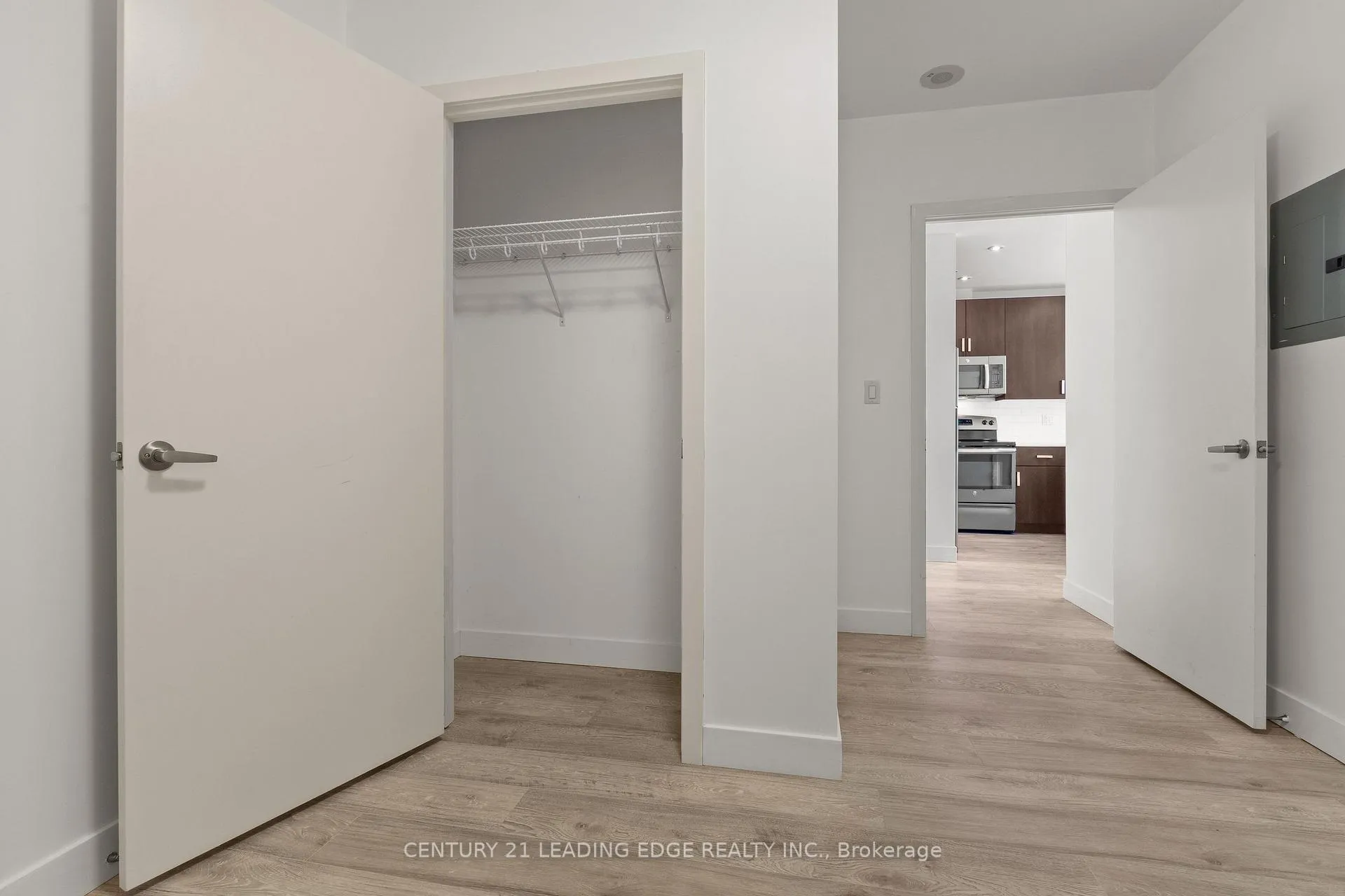 Photo 15 of Unit 1308, 1 Victoria Street S, Kitchener — HOMEH