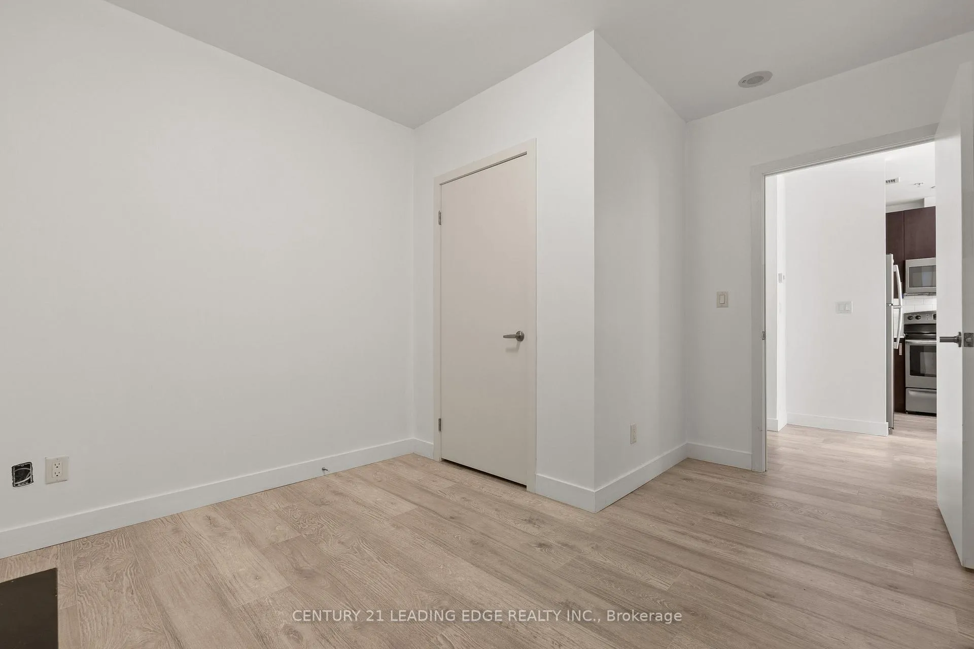 Photo 16 of Unit 1308, 1 Victoria Street S, Kitchener — HOMEH