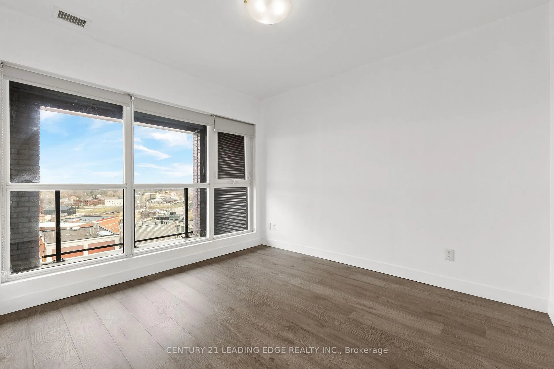 Photo 25 of Unit 1308, 1 Victoria Street S, Kitchener — HOMEH