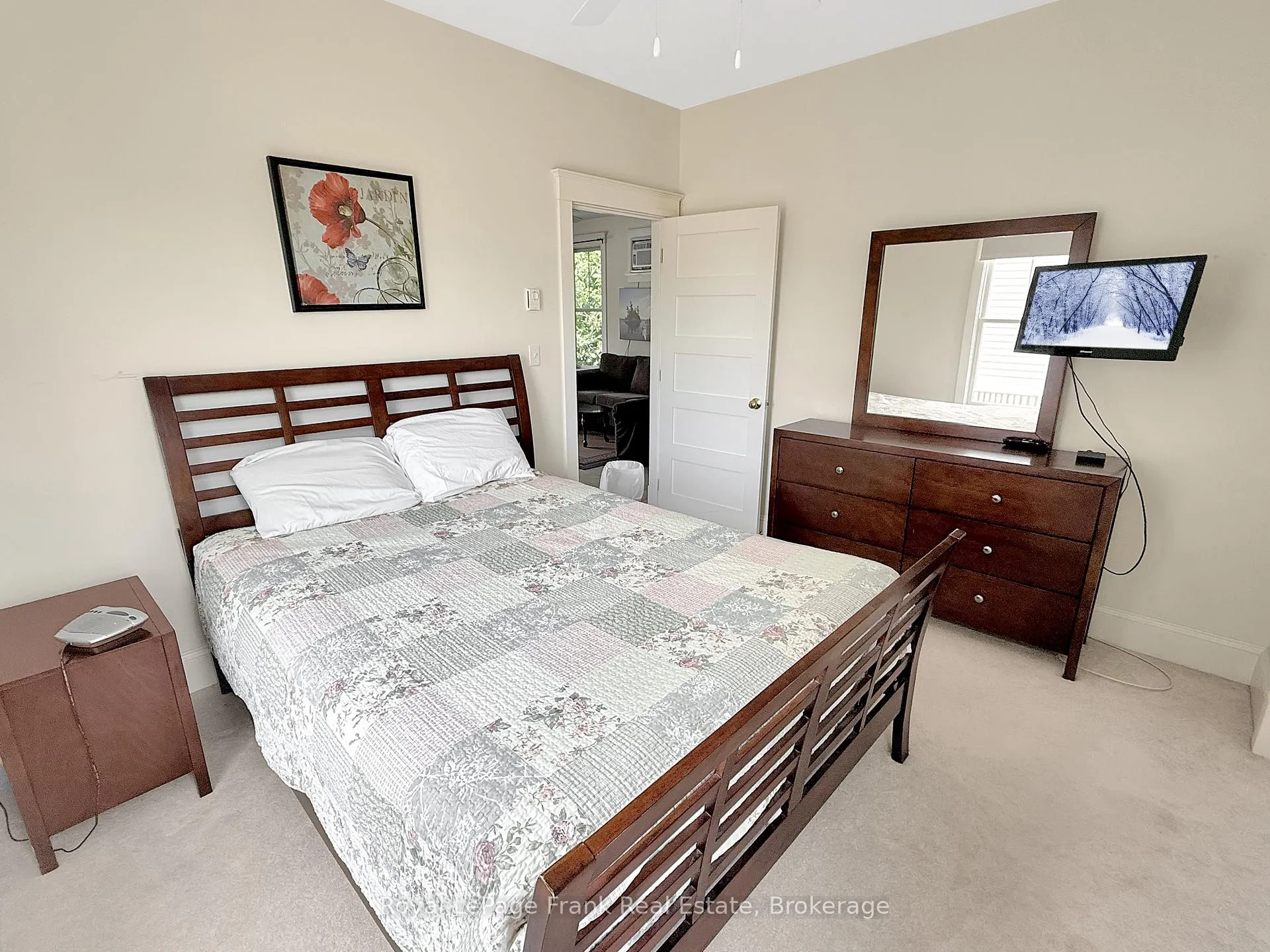 Photo 12 of Unit 27, 13 Butternut Lane, Prince Edward County, Athol Ward — HOMEH