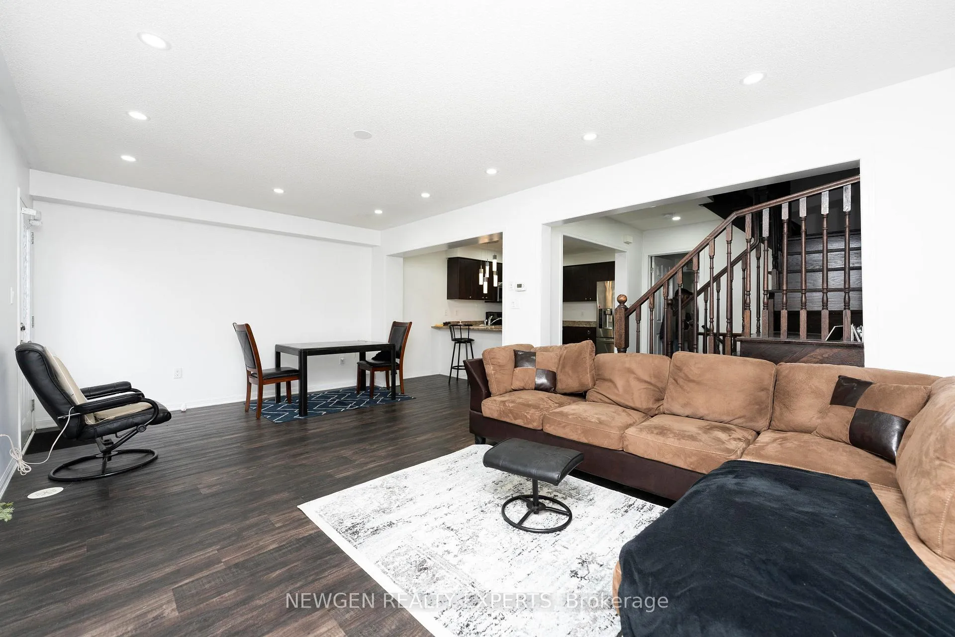 Photo 19 of 51 Colonel Frank Ching Crescent, Brampton, Fletcher's West — HOMEH