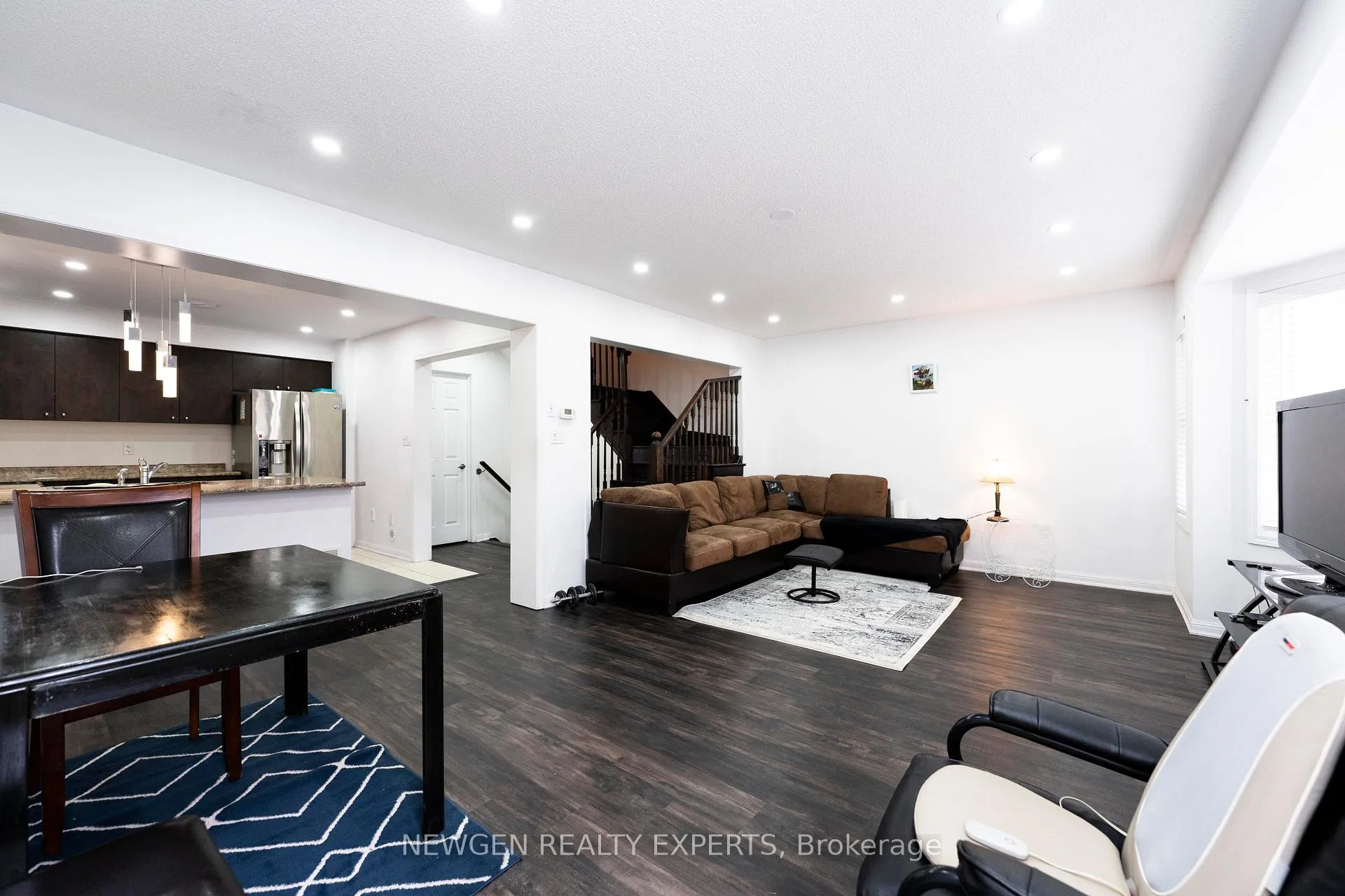 Photo 21 of 51 Colonel Frank Ching Crescent, Brampton, Fletcher's West — HOMEH