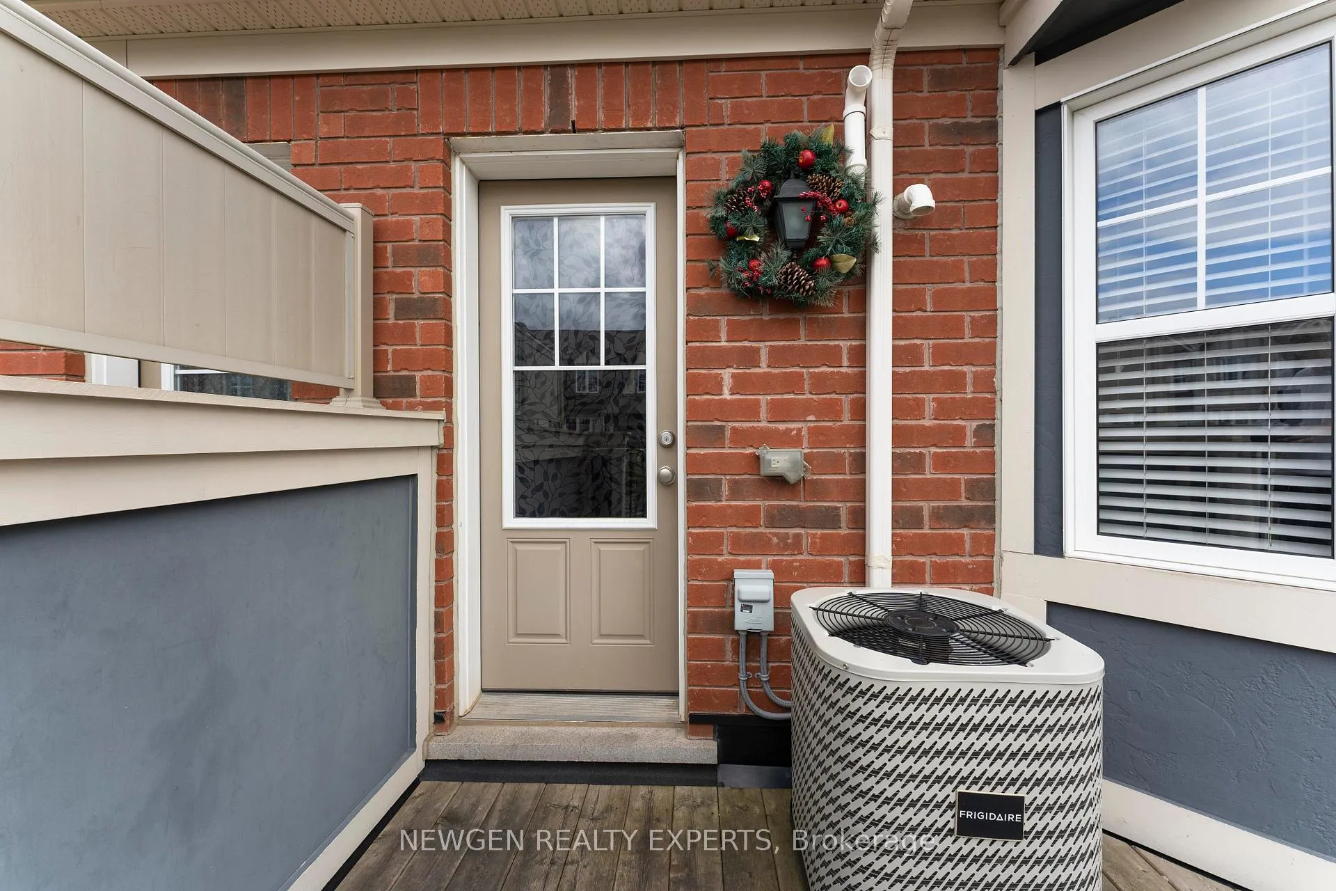 Photo 27 of 51 Colonel Frank Ching Crescent, Brampton, Fletcher's West — HOMEH