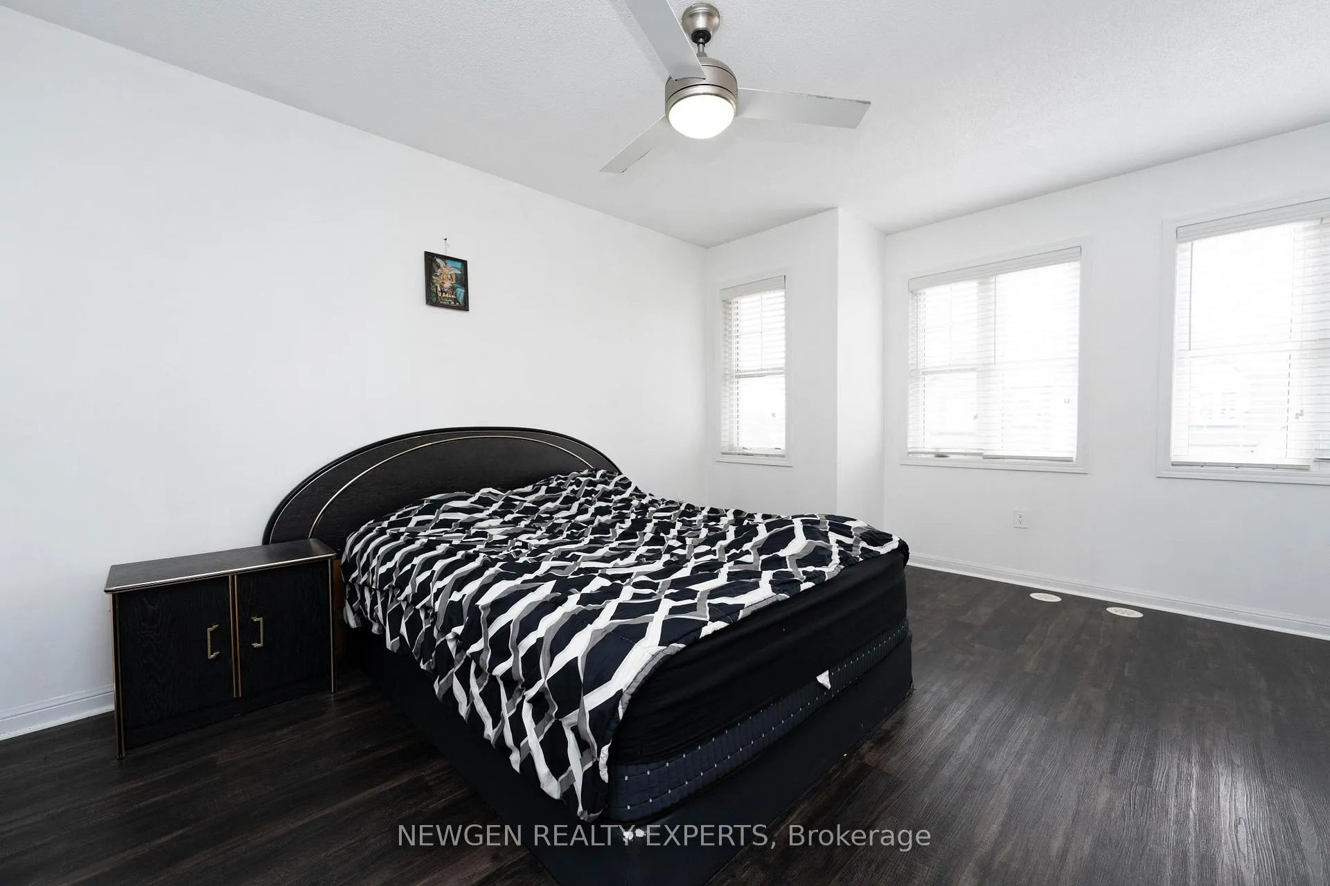 Photo 34 of 51 Colonel Frank Ching Crescent, Brampton, Fletcher's West — HOMEH