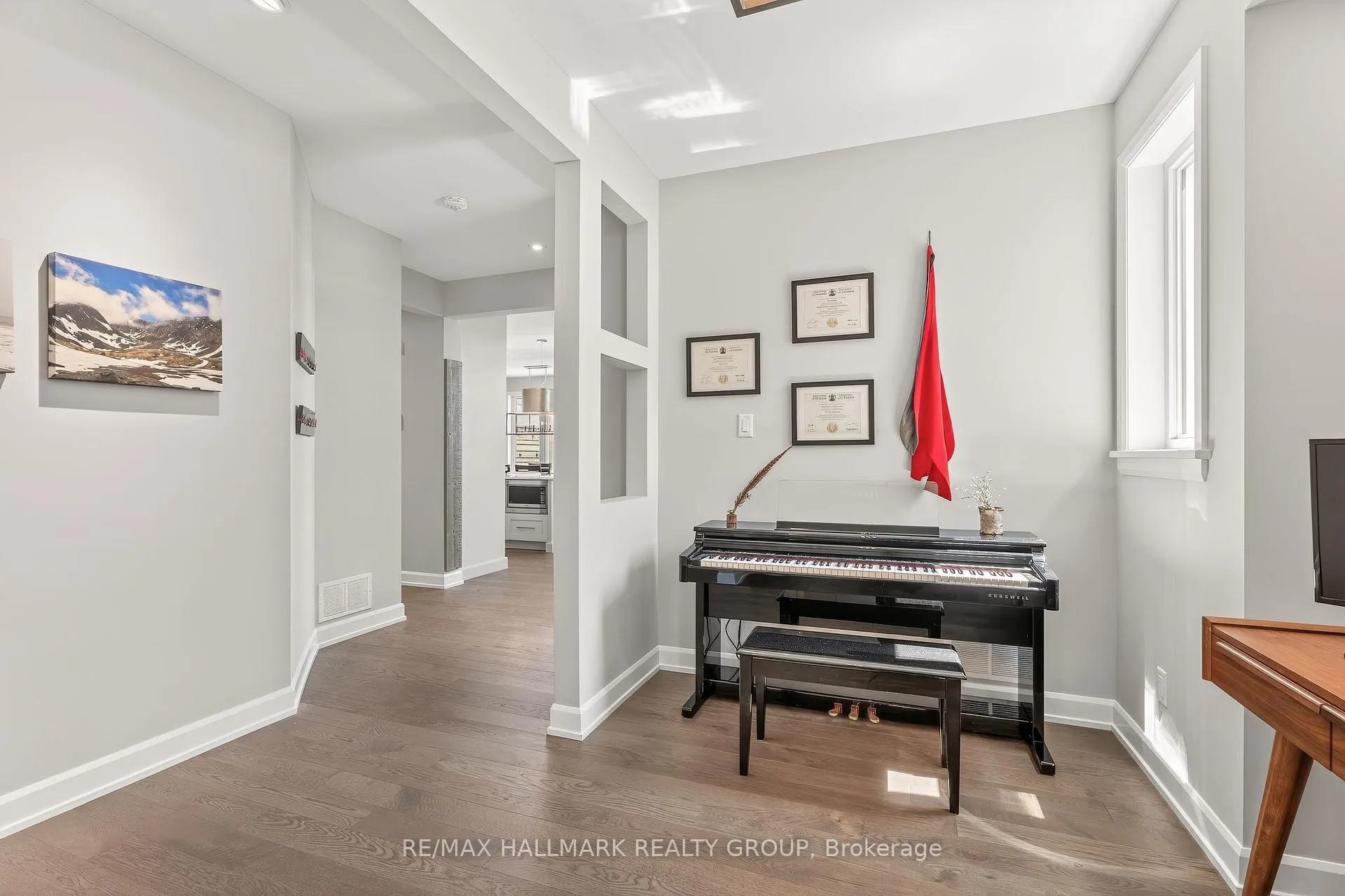 Photo 7 of 755 Kirkham Crescent, Ottawa, Btwn Franktown Rd. & Fallowfield Rd. — HOMEH