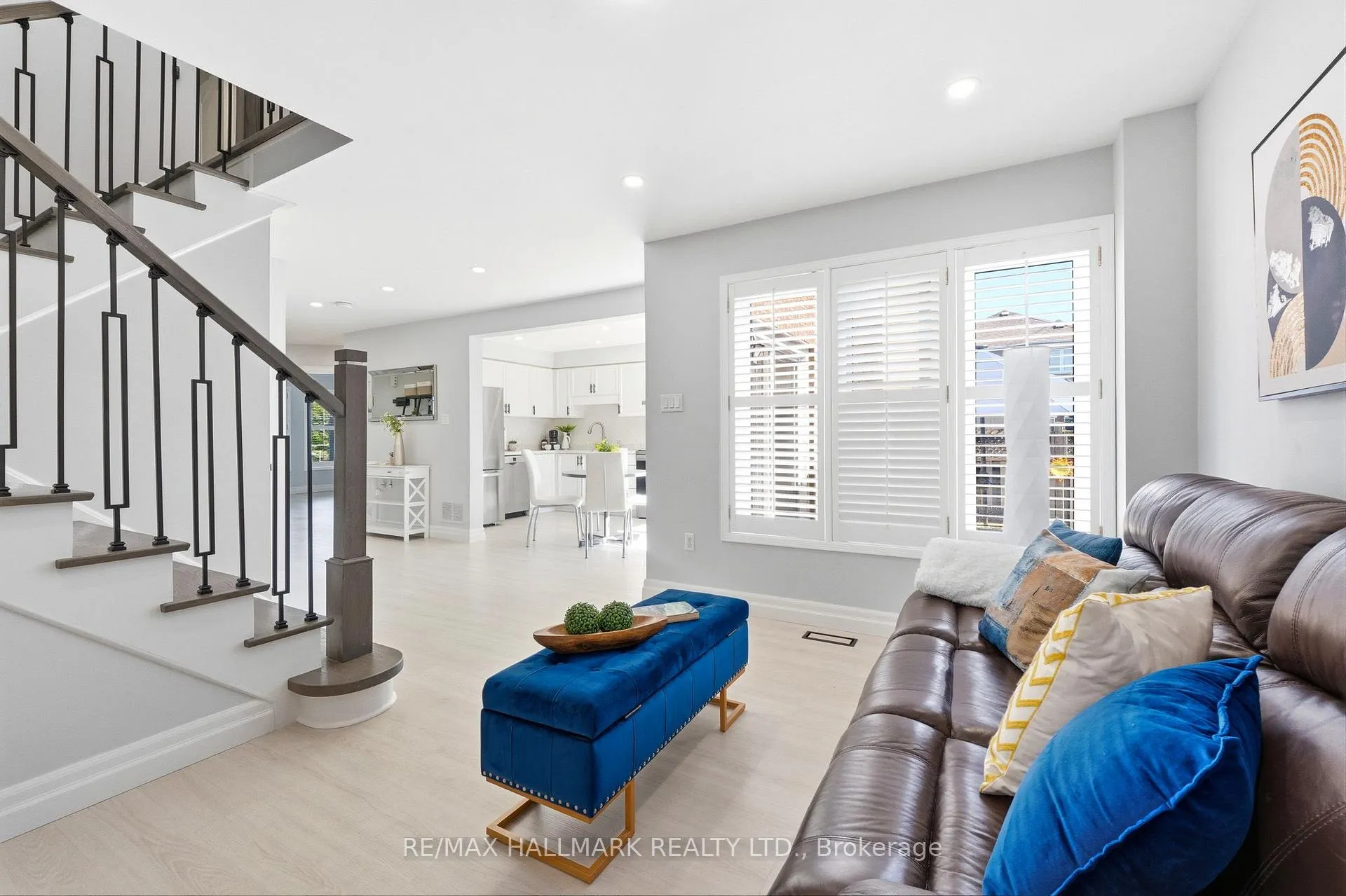 Photo 9 of 46 Matthew Drive, Vaughan, East Woodbridge — HOMEH
