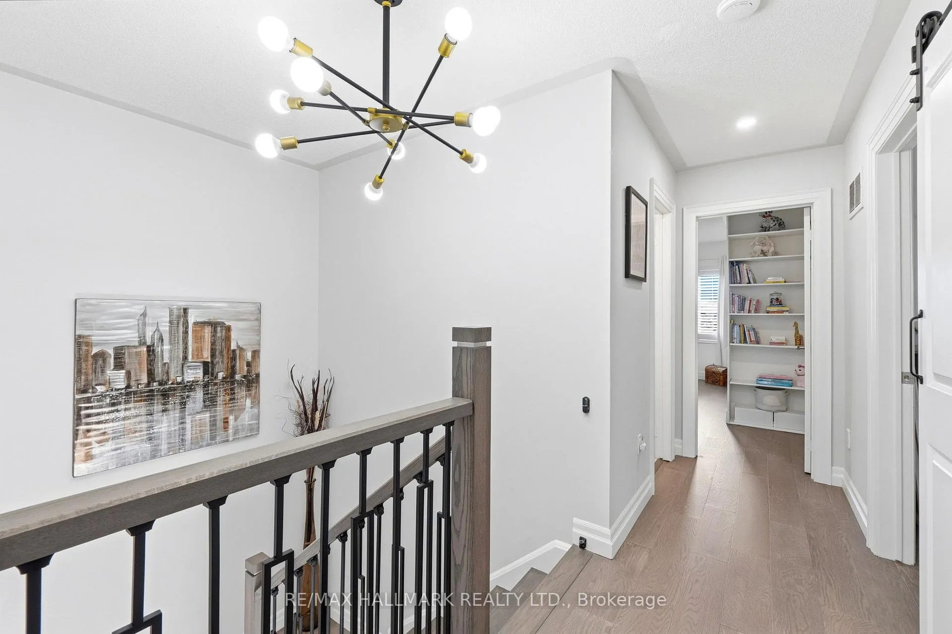 Photo 22 of 46 Matthew Drive, Vaughan, East Woodbridge — HOMEH