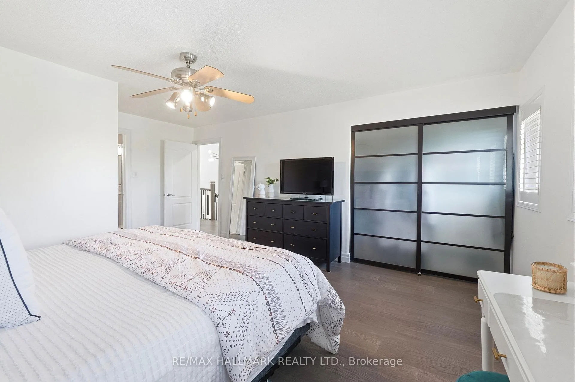 Photo 26 of 46 Matthew Drive, Vaughan, East Woodbridge — HOMEH
