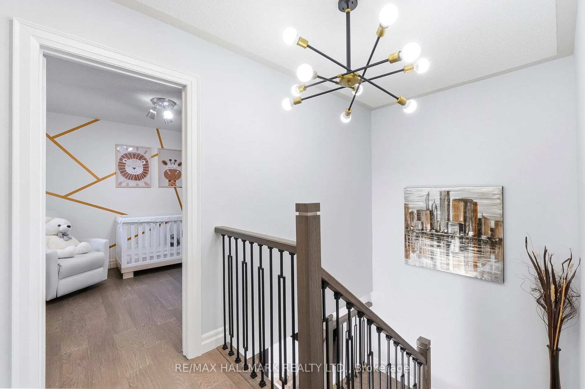Photo 33 of 46 Matthew Drive, Vaughan, East Woodbridge — HOMEH