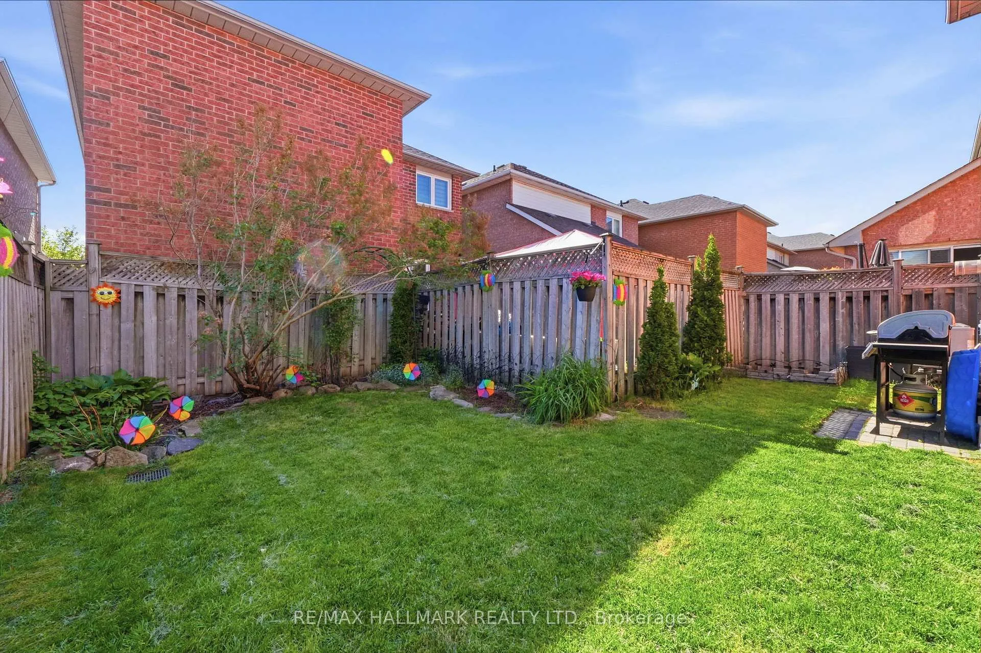 Photo 46 of 46 Matthew Drive, Vaughan, East Woodbridge — HOMEH