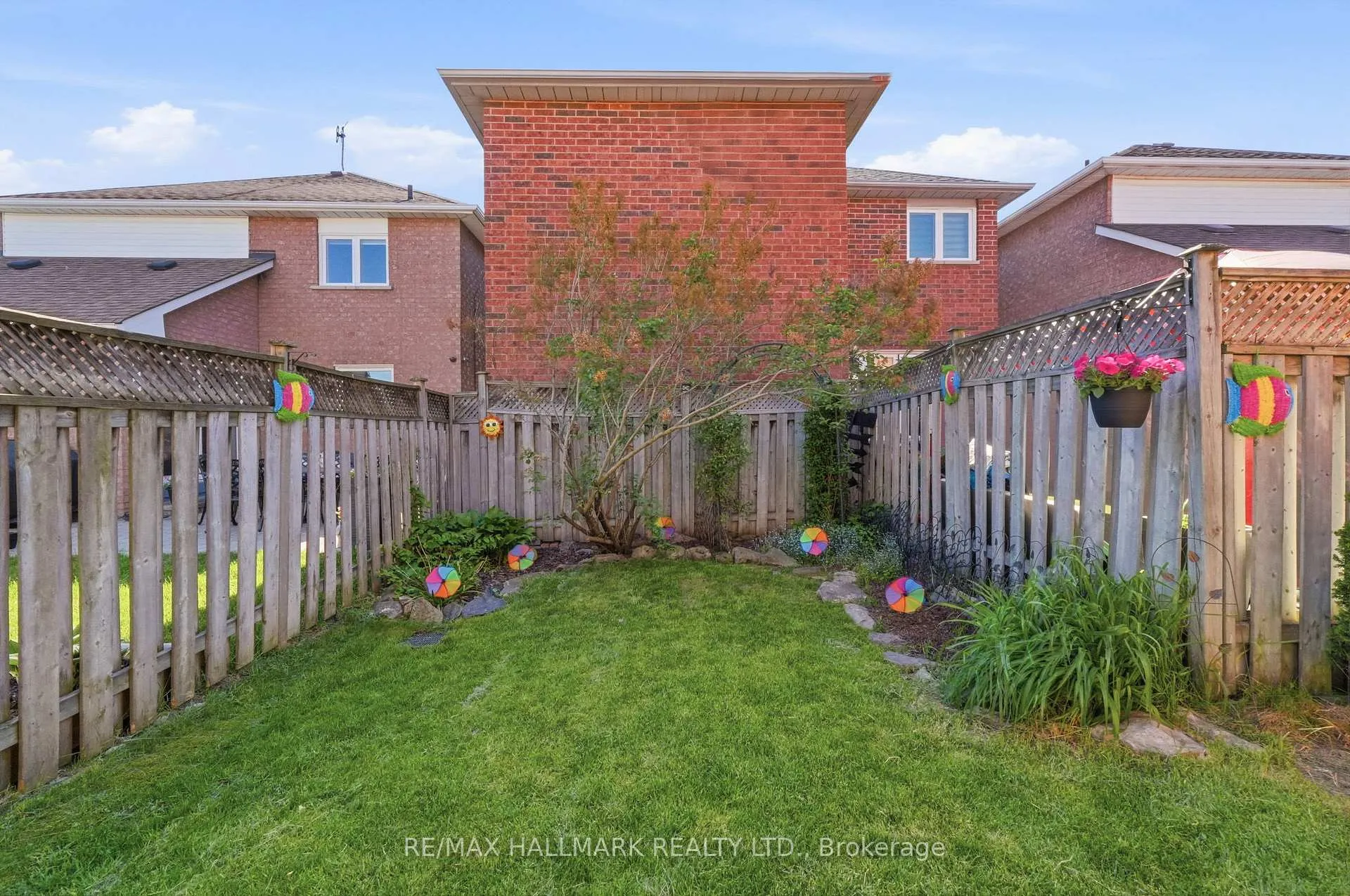 Photo 47 of 46 Matthew Drive, Vaughan, East Woodbridge — HOMEH