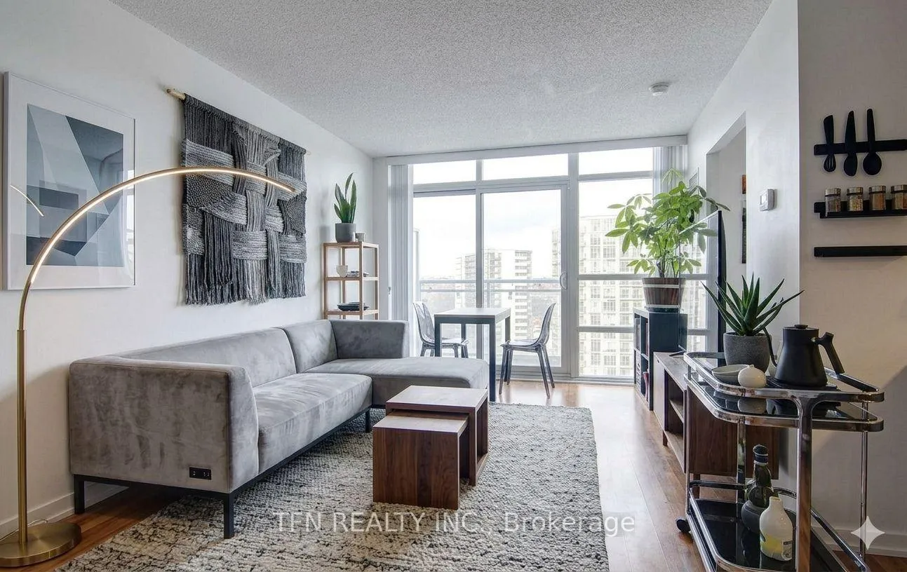 Photo 2 of Unit 1723, 38 Joe Shuster Way, Toronto, Niagara — HOMEH