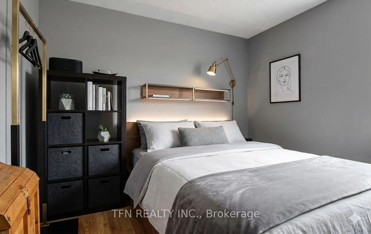 Photo 5 of Unit 1723, 38 Joe Shuster Way, Toronto, Niagara — HOMEH