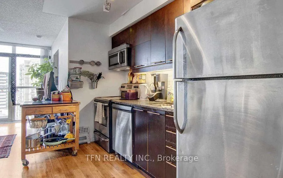 Photo 9 of Unit 1723, 38 Joe Shuster Way, Toronto, Niagara — HOMEH