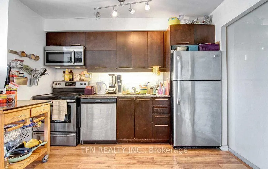 Photo 10 of Unit 1723, 38 Joe Shuster Way, Toronto, Niagara — HOMEH