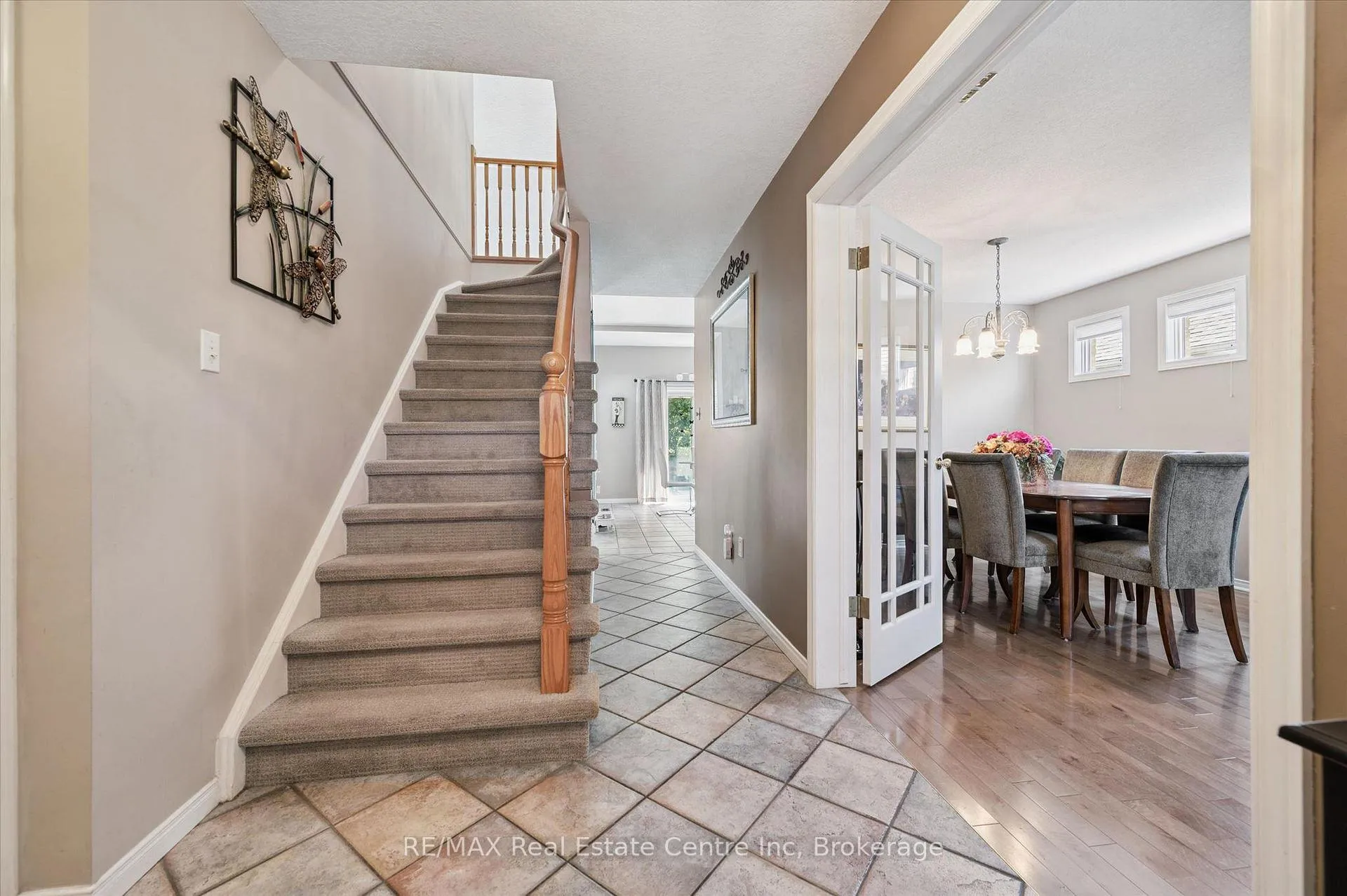 Photo 2 of 24 Pine Ridge Drive, Guelph, Pineridge/Westminster Woods — HOMEH