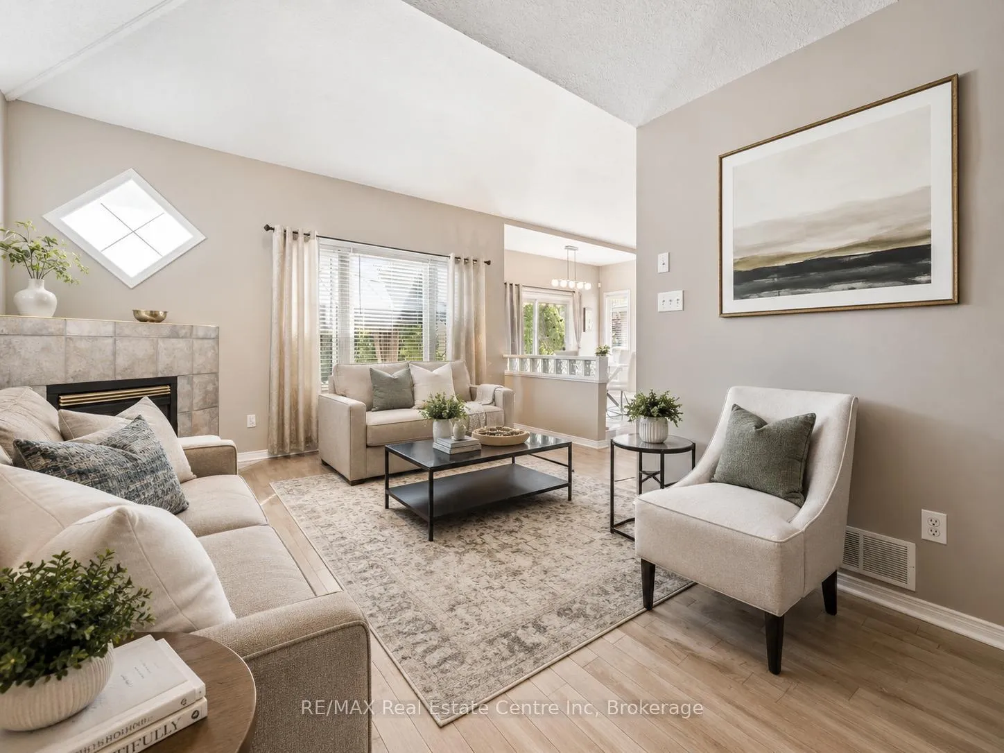Photo 8 of 24 Pine Ridge Drive, Guelph, Pineridge/Westminster Woods — HOMEH
