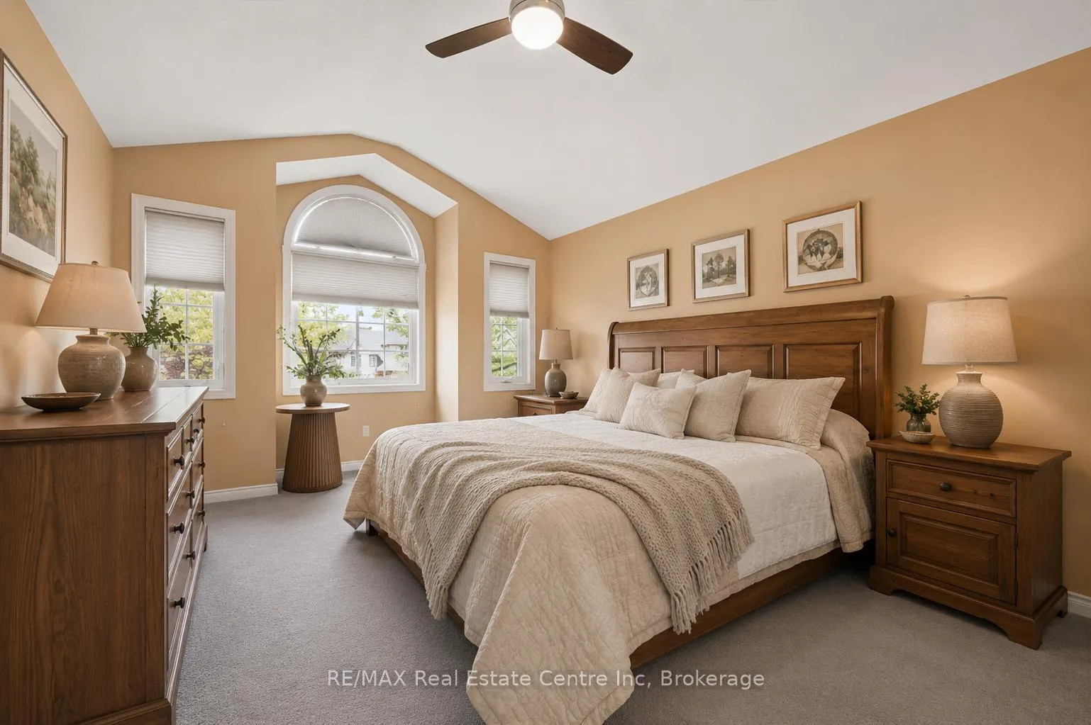 Photo 12 of 24 Pine Ridge Drive, Guelph, Pineridge/Westminster Woods — HOMEH