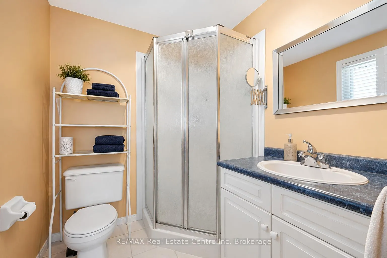 Photo 13 of 24 Pine Ridge Drive, Guelph, Pineridge/Westminster Woods — HOMEH