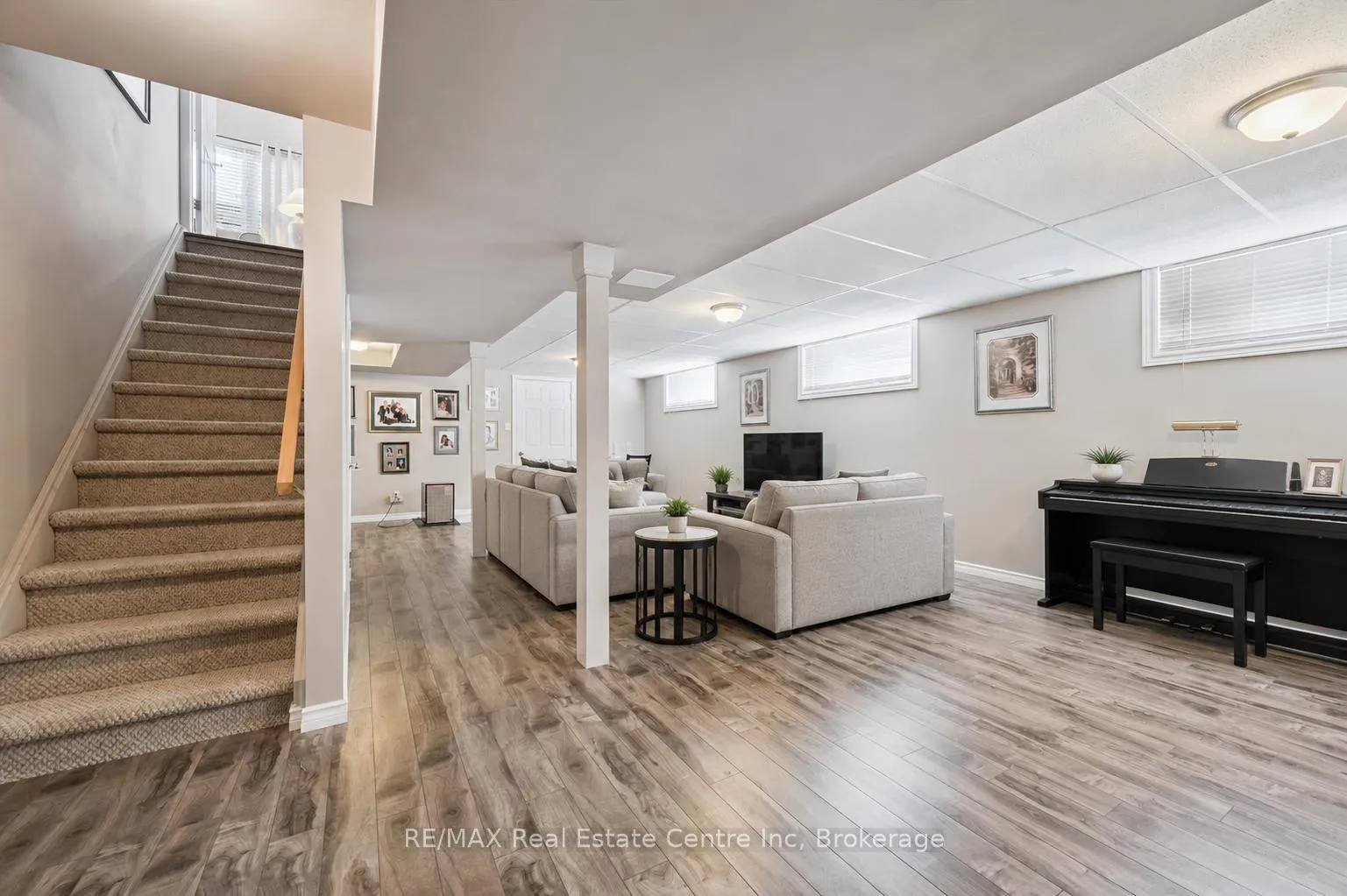 Photo 17 of 24 Pine Ridge Drive, Guelph, Pineridge/Westminster Woods — HOMEH