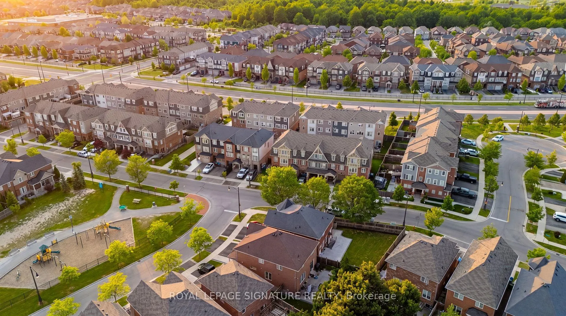 Photo 34 of 22 Donomore Drive, Brampton, Northwest Brampton — HOMEH