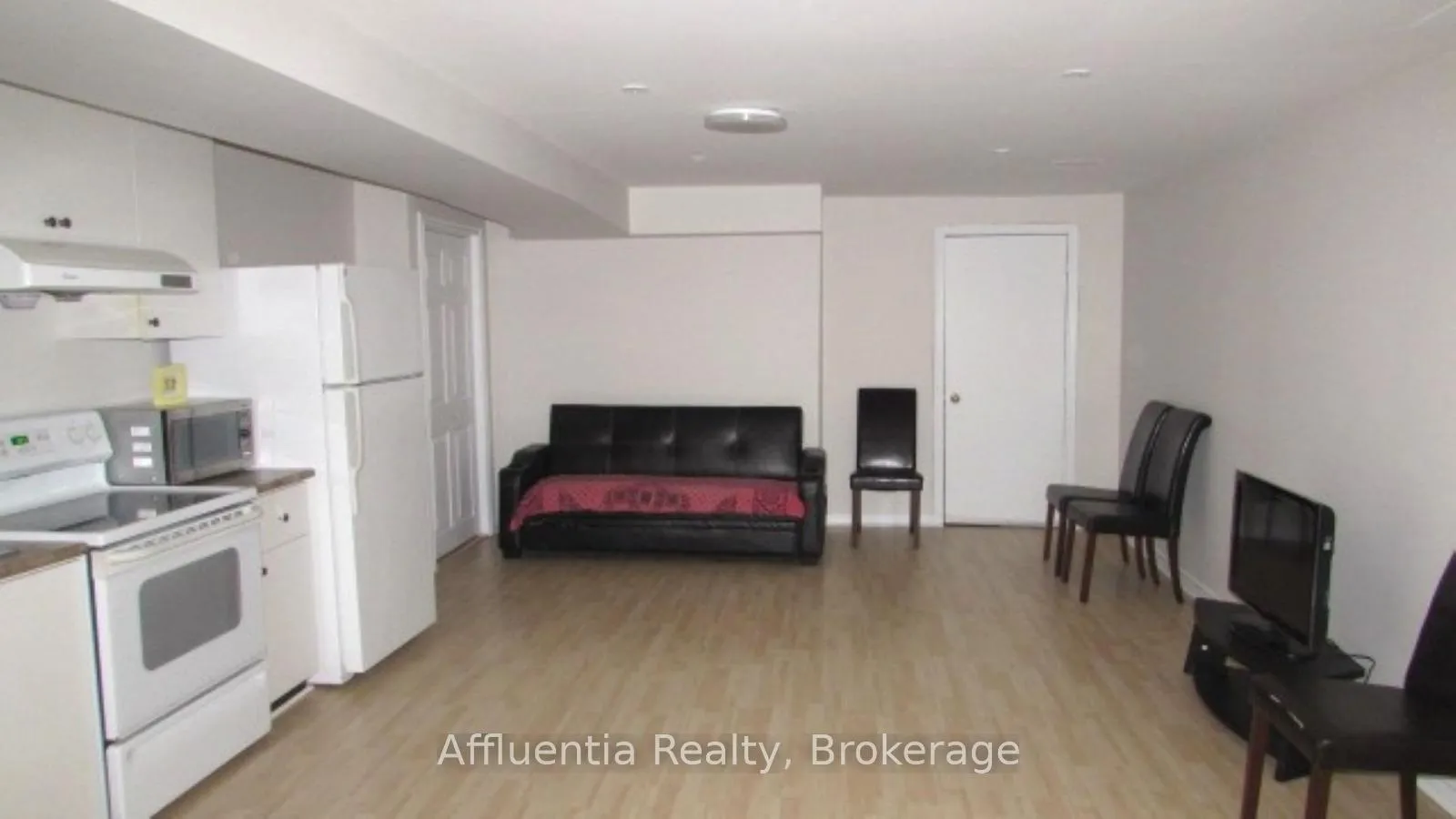 Photo 2 of 132 Oakborough Drive, Markham, Box Grove — HOMEH