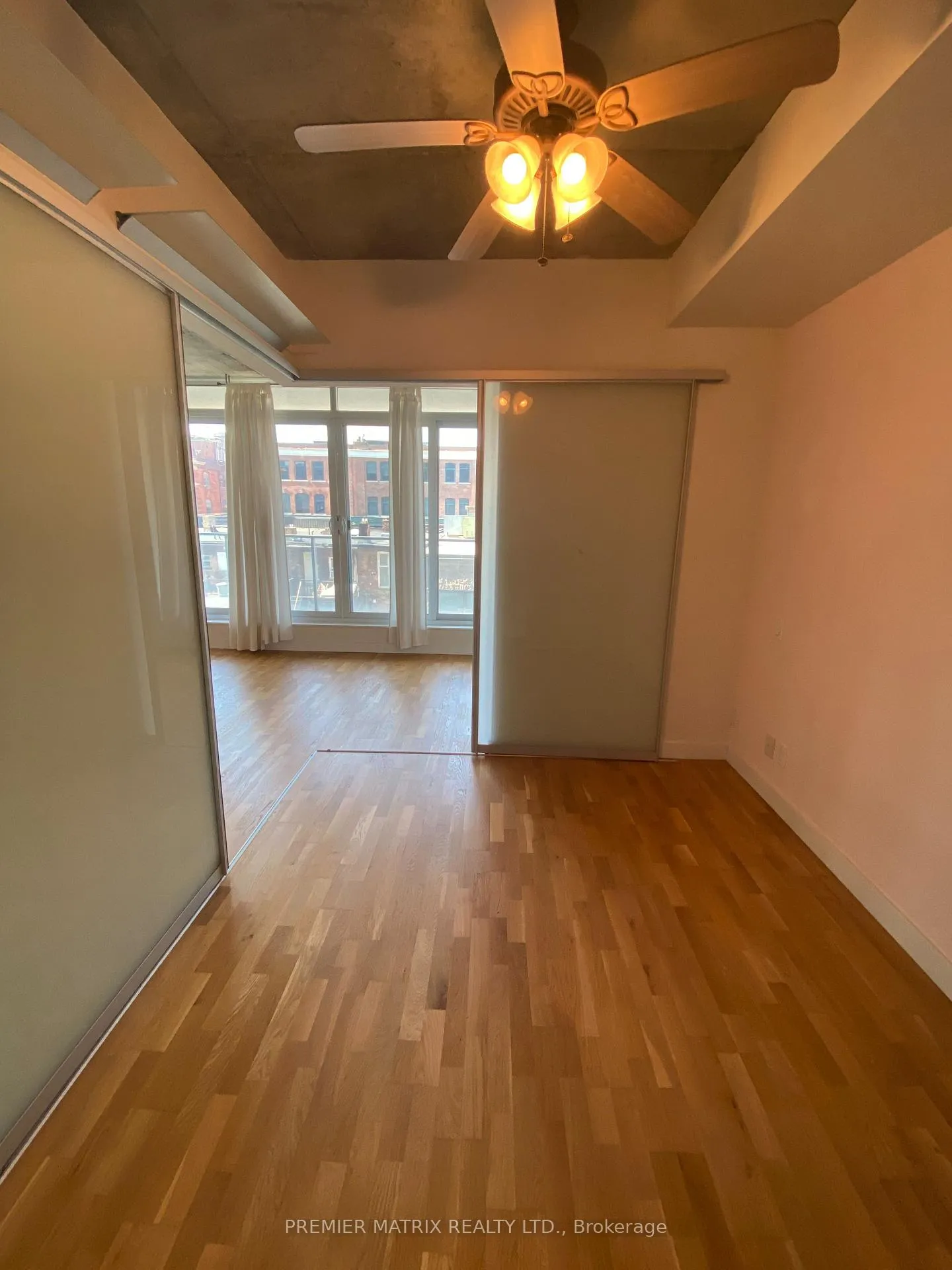 Photo 8 of Unit 514, 75 Portland Street, Toronto, Waterfront Communities — HOMEH