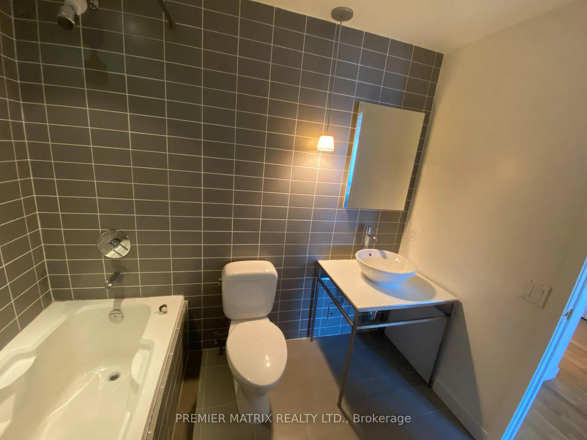Photo 11 of Unit 514, 75 Portland Street, Toronto, Waterfront Communities — HOMEH