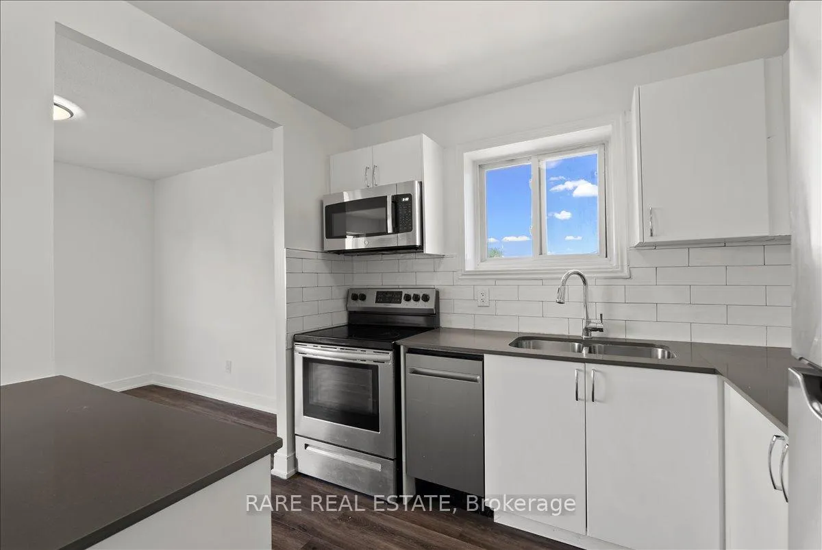 Photo 2 of Unit 419, 10 Garfella Drive, Etobicoke, West Humber-Clairville — HOMEH