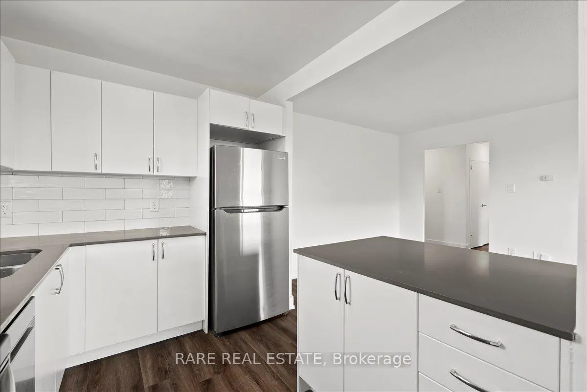Photo 3 of Unit 419, 10 Garfella Drive, Etobicoke, West Humber-Clairville — HOMEH