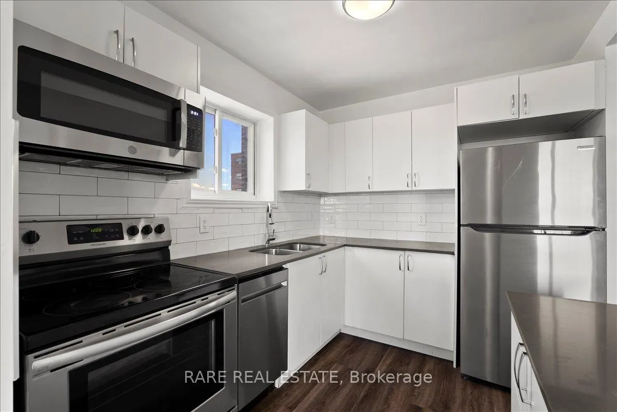 Photo 4 of Unit 419, 10 Garfella Drive, Etobicoke, West Humber-Clairville — HOMEH