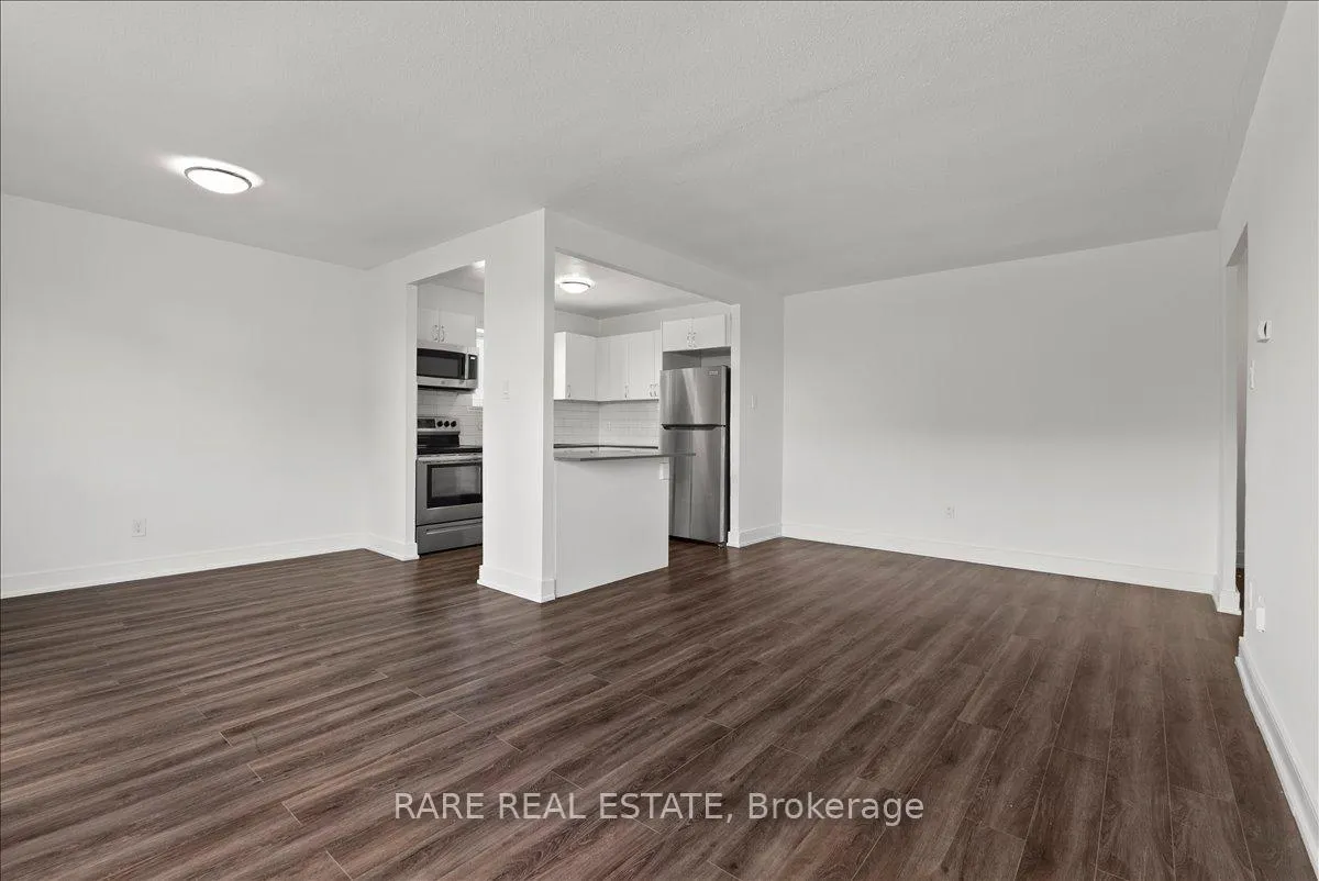 Photo 8 of Unit 419, 10 Garfella Drive, Etobicoke, West Humber-Clairville — HOMEH