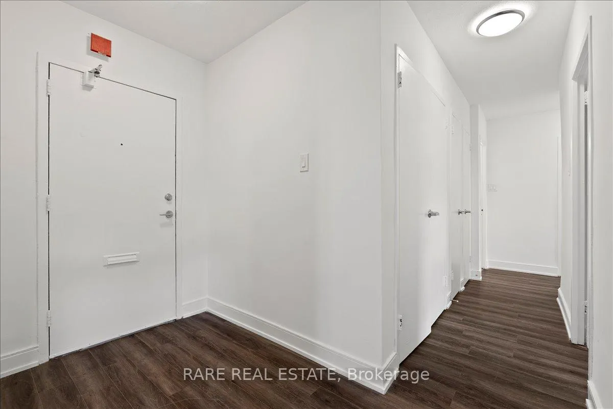 Photo 12 of Unit 419, 10 Garfella Drive, Etobicoke, West Humber-Clairville — HOMEH