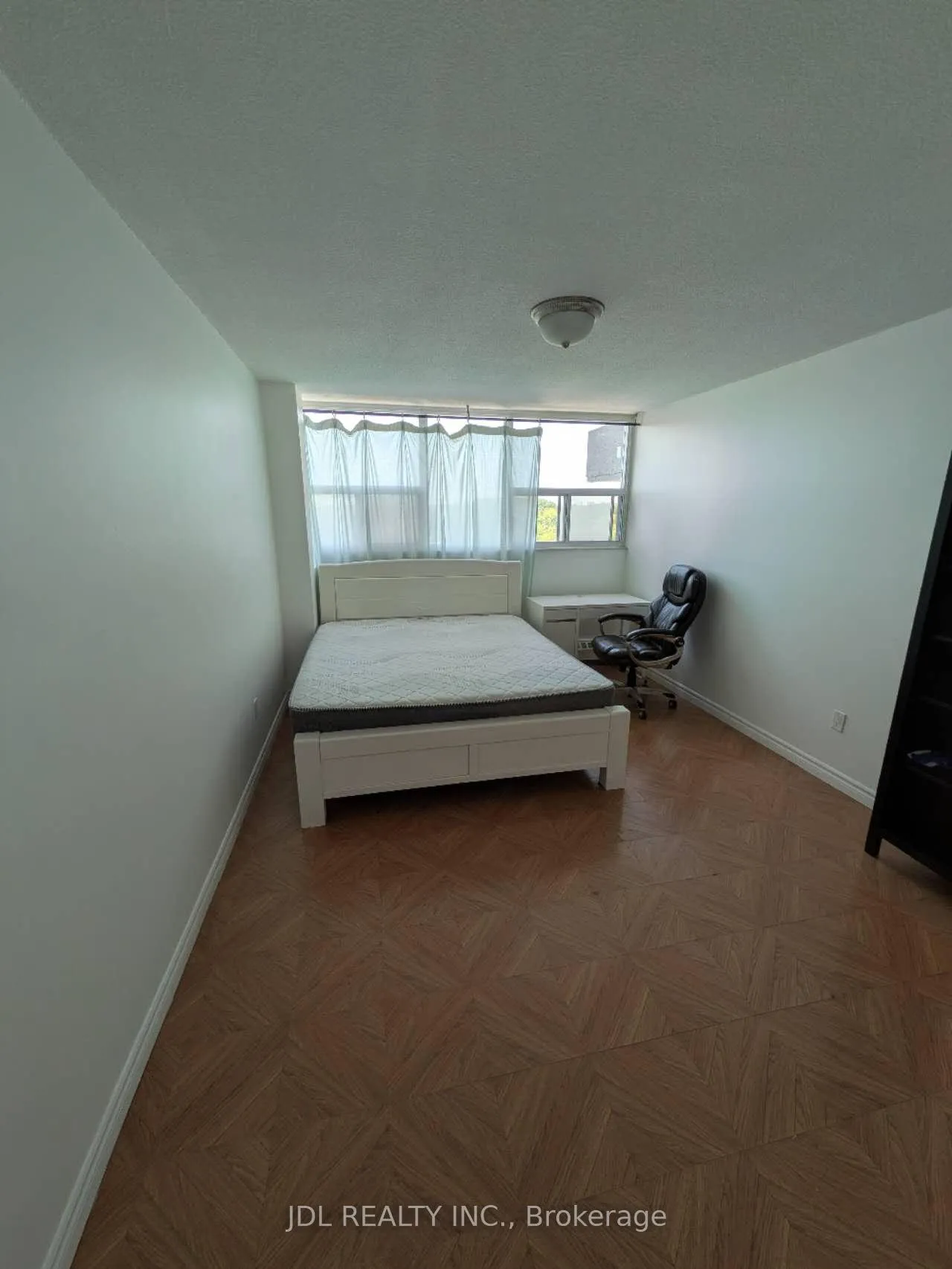 Photo 2 of Unit 1003, 4101 Steeles Avenue E, Scarborough, Agincourt South-Malvern West — HOMEH