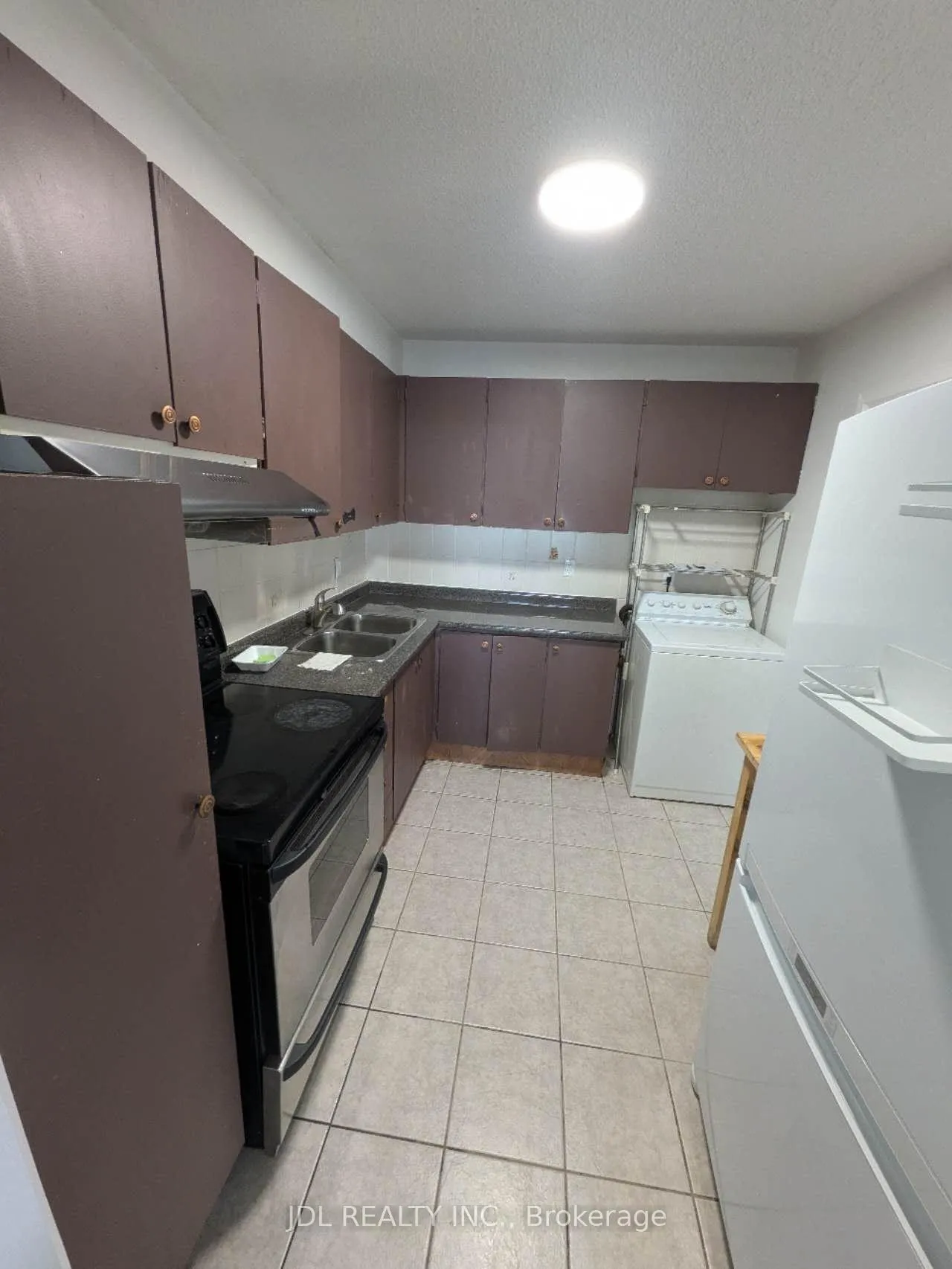 Photo 3 of Unit 1003, 4101 Steeles Avenue E, Scarborough, Agincourt South-Malvern West — HOMEH