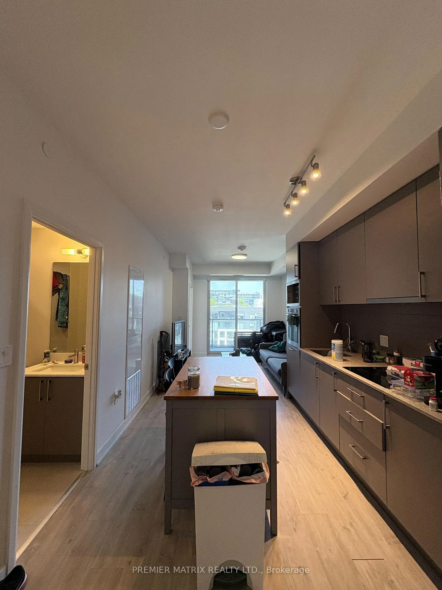 Photo 5 of Unit 1002, 576 Front Street W, Toronto, Waterfront Communities — HOMEH