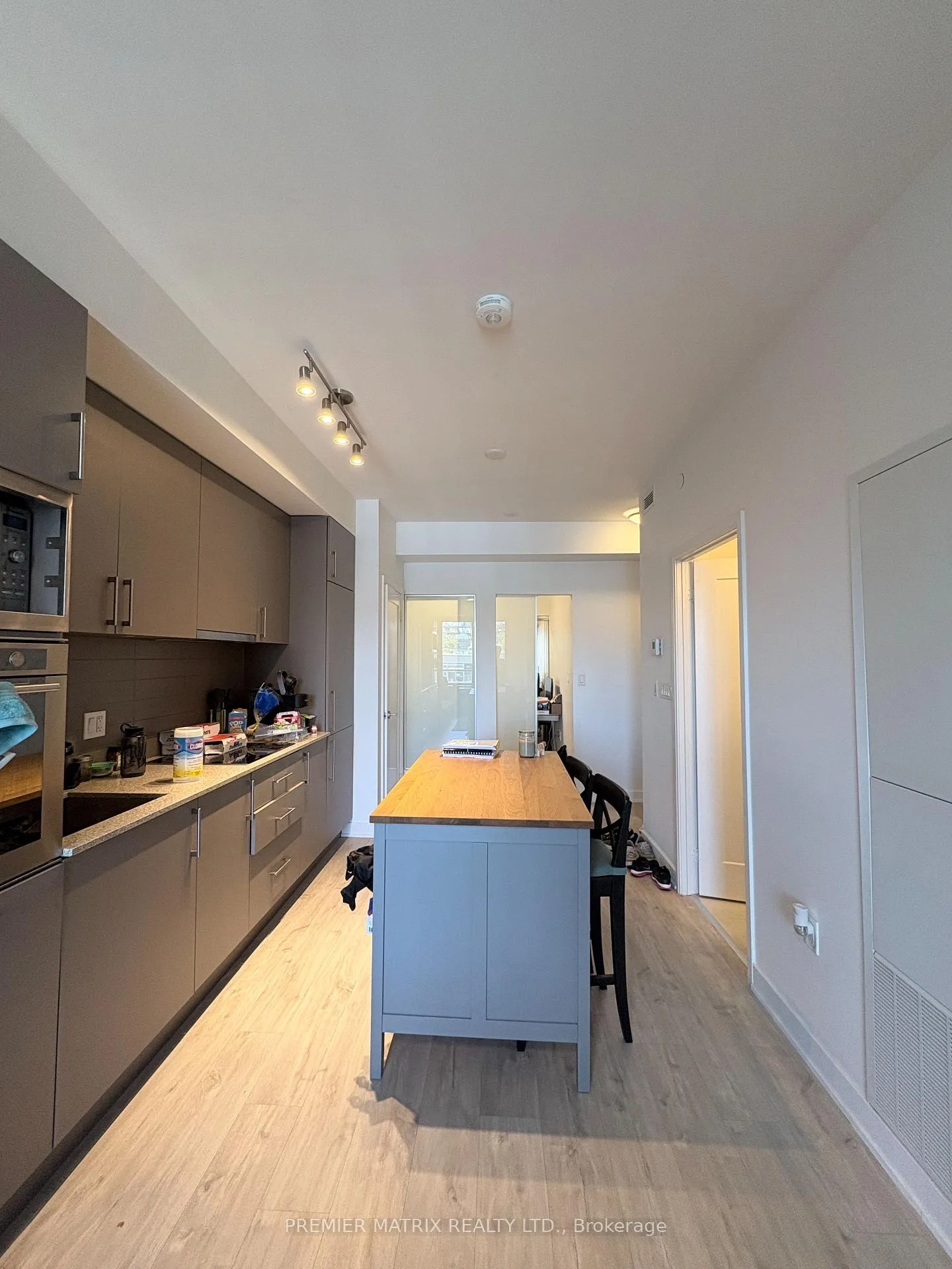 Photo 8 of Unit 1002, 576 Front Street W, Toronto, Waterfront Communities — HOMEH