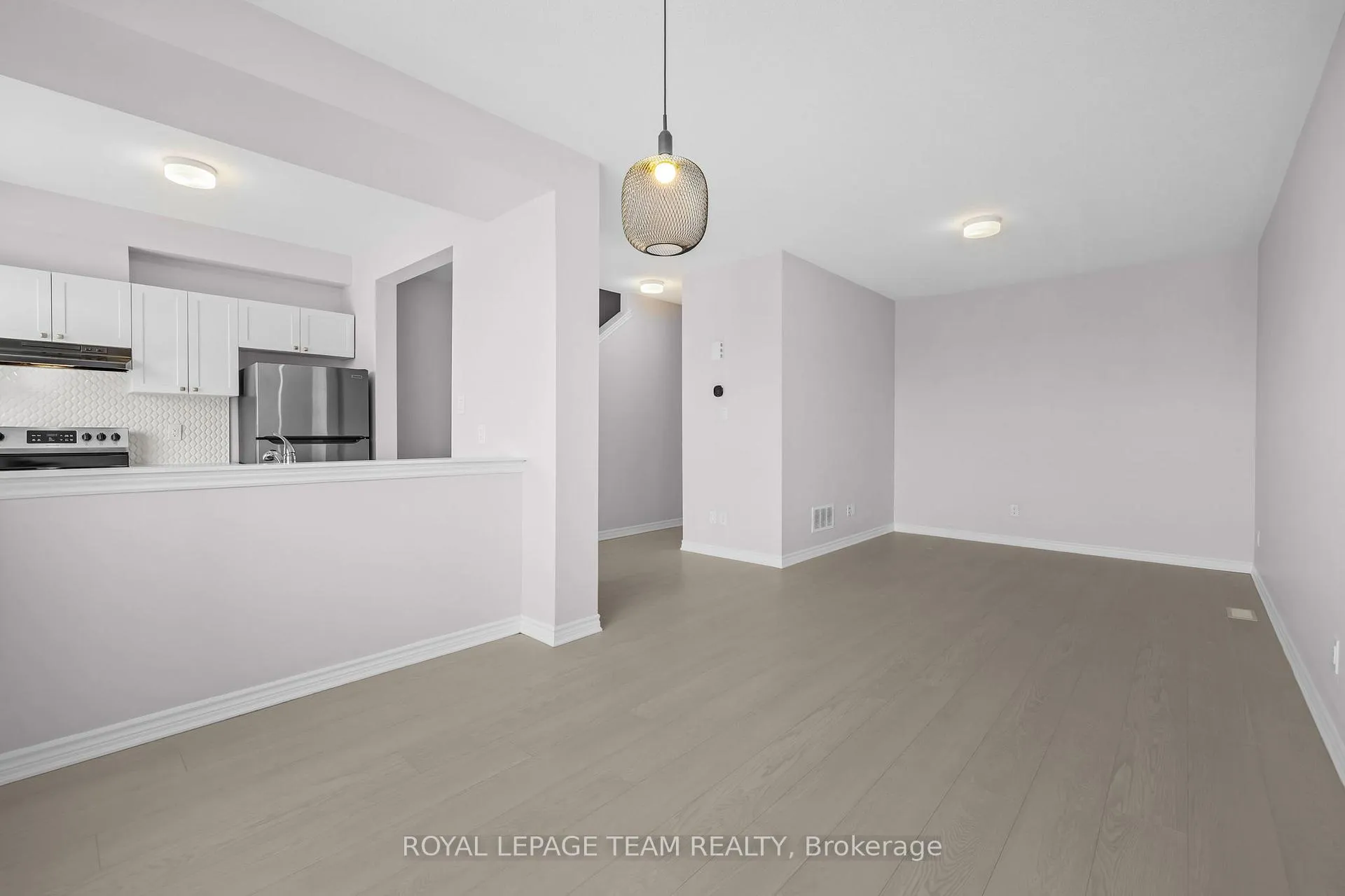 Photo 5 of 53 Lentago Avenue, Ottawa, Barrhaven - Half Moon Bay — HOMEH