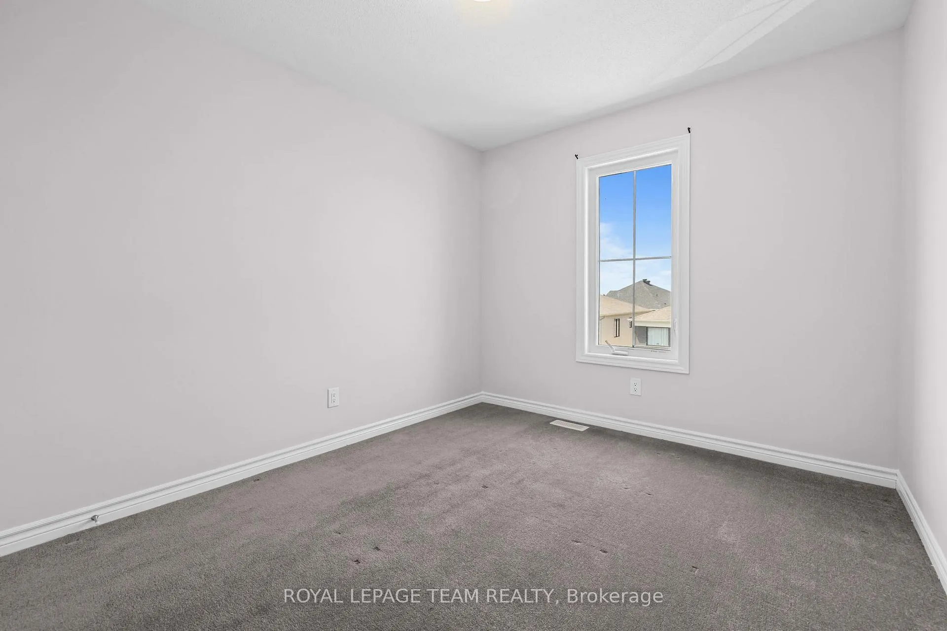 Photo 15 of 53 Lentago Avenue, Ottawa, Barrhaven - Half Moon Bay — HOMEH