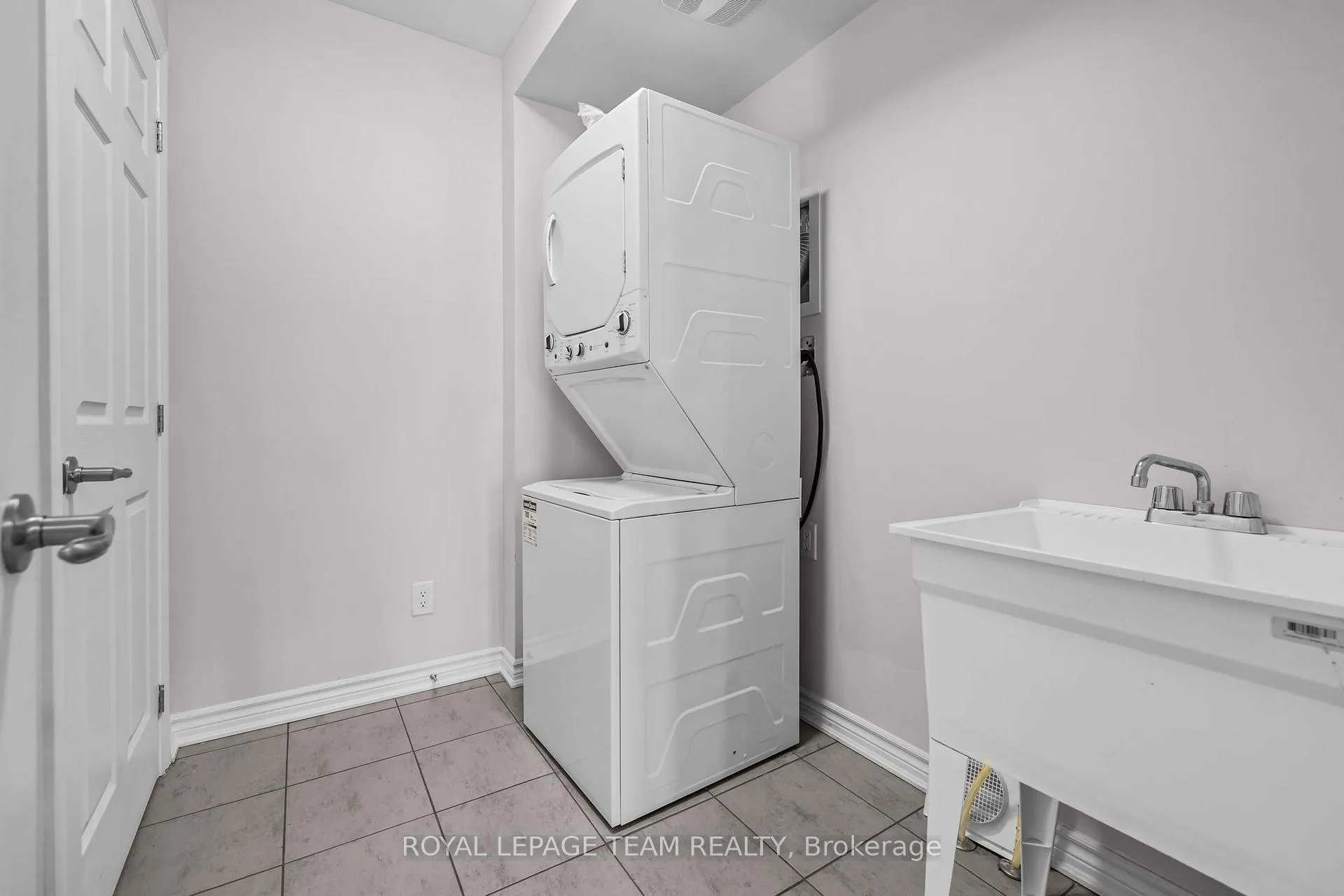 Photo 20 of 53 Lentago Avenue, Ottawa, Barrhaven - Half Moon Bay — HOMEH